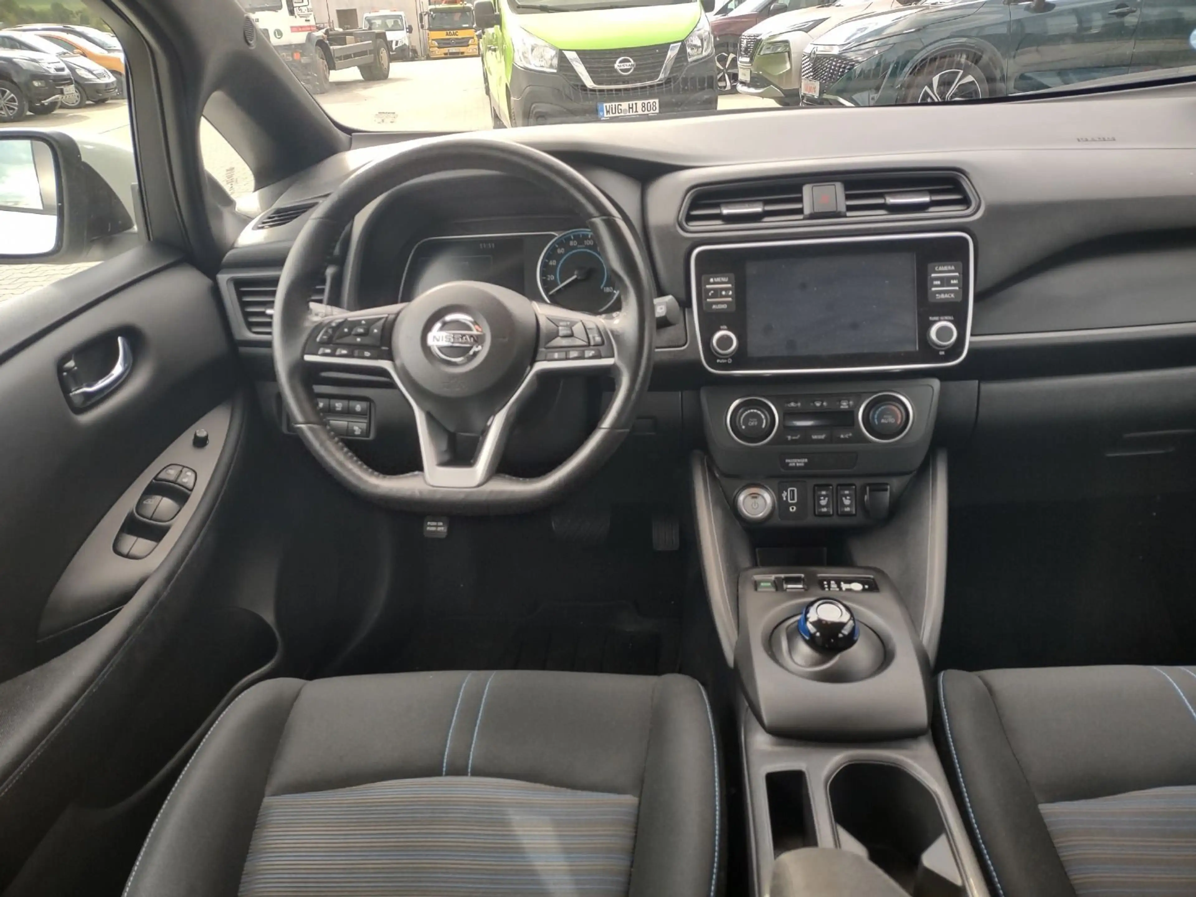 Nissan Leaf Acenta 40kW Winter-Paket / Kamera /  Winter — photo 13