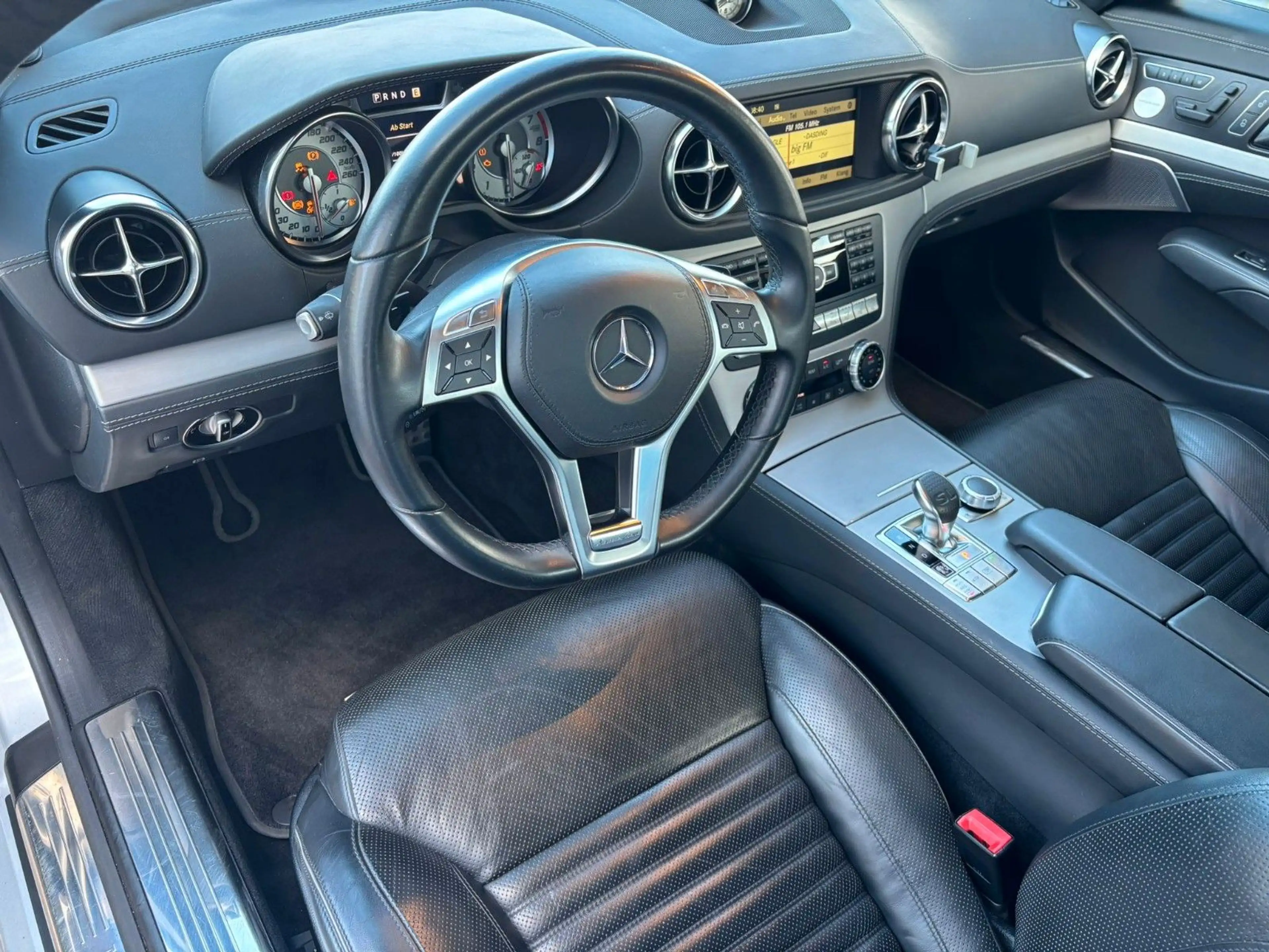 Mercedes-Benz SL 500 *AMG/Comand/Xenon/B&O* — photo 15