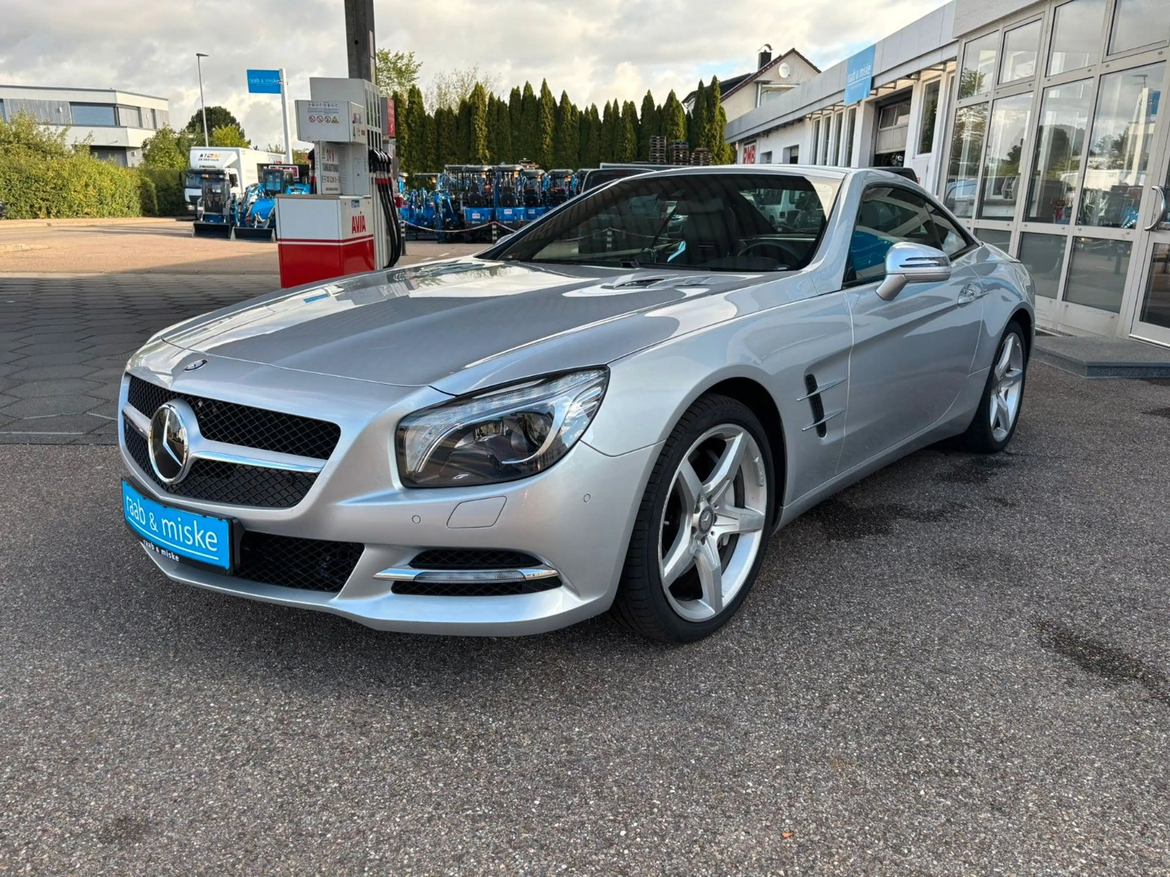 Mercedes-Benz SL 500 *AMG/Comand/Xenon/B&O* — photo 2