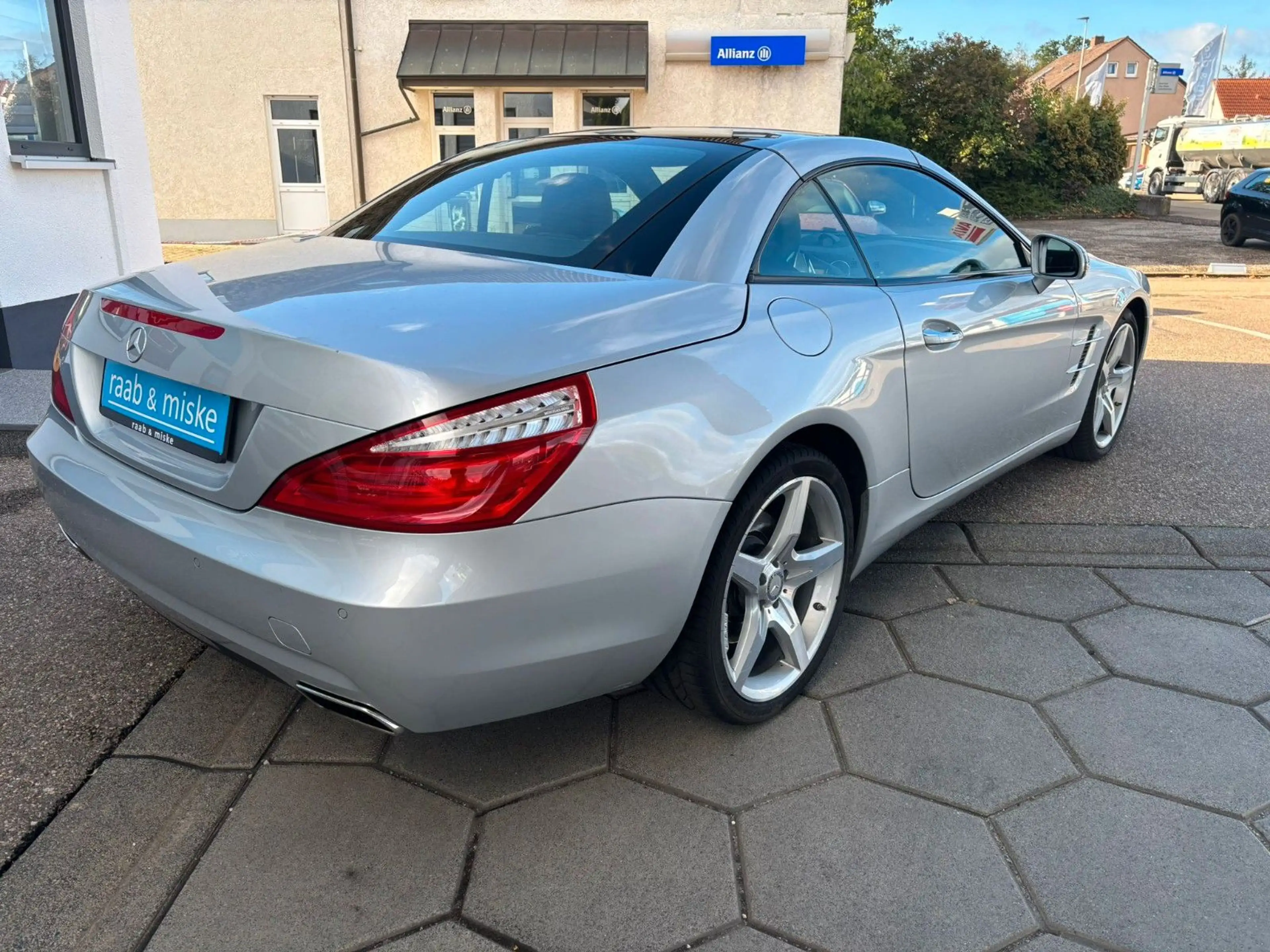 Mercedes-Benz SL 500 *AMG/Comand/Xenon/B&O* — photo 6