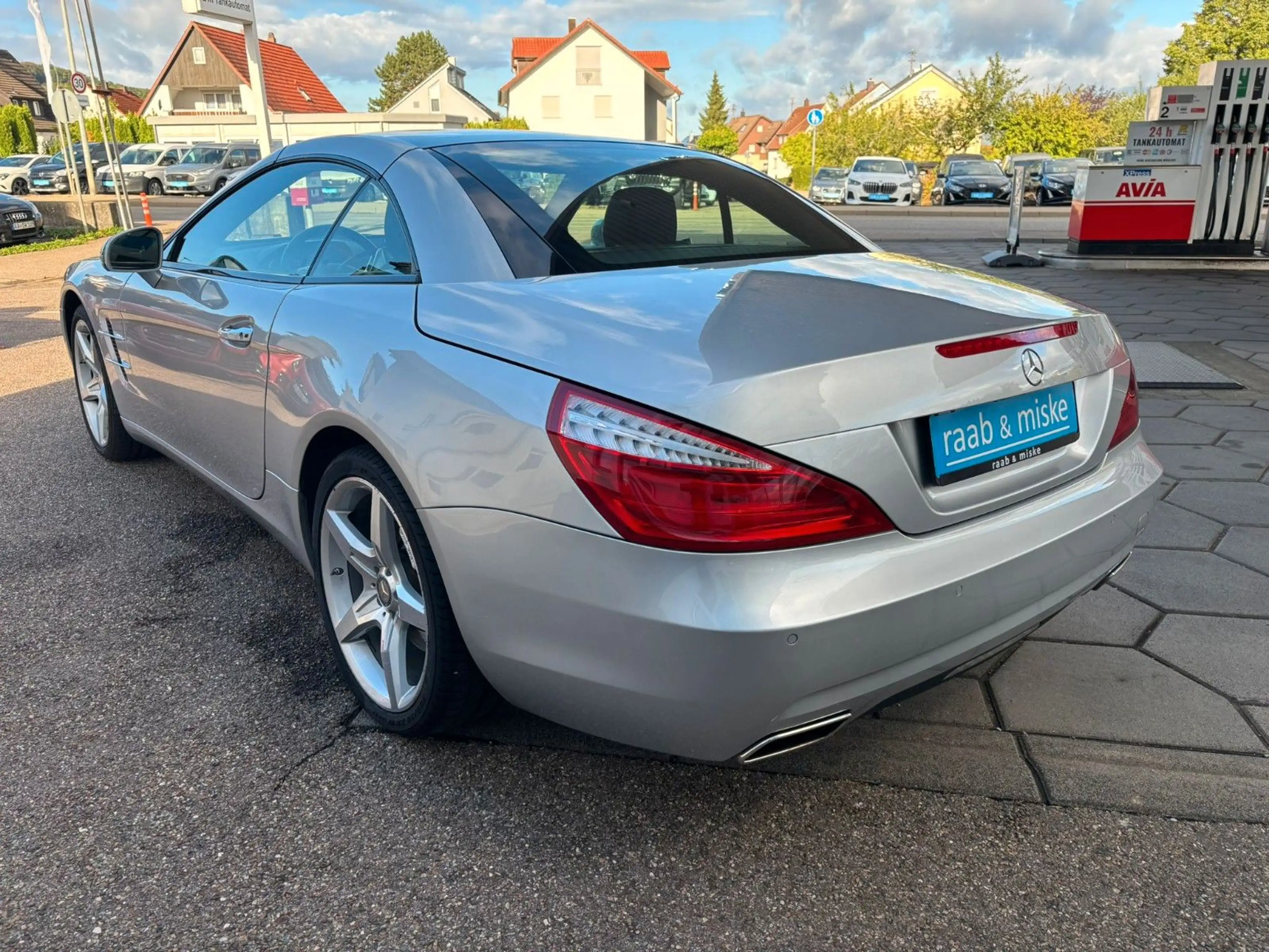 Mercedes-Benz SL 500 *AMG/Comand/Xenon/B&O* — photo 4