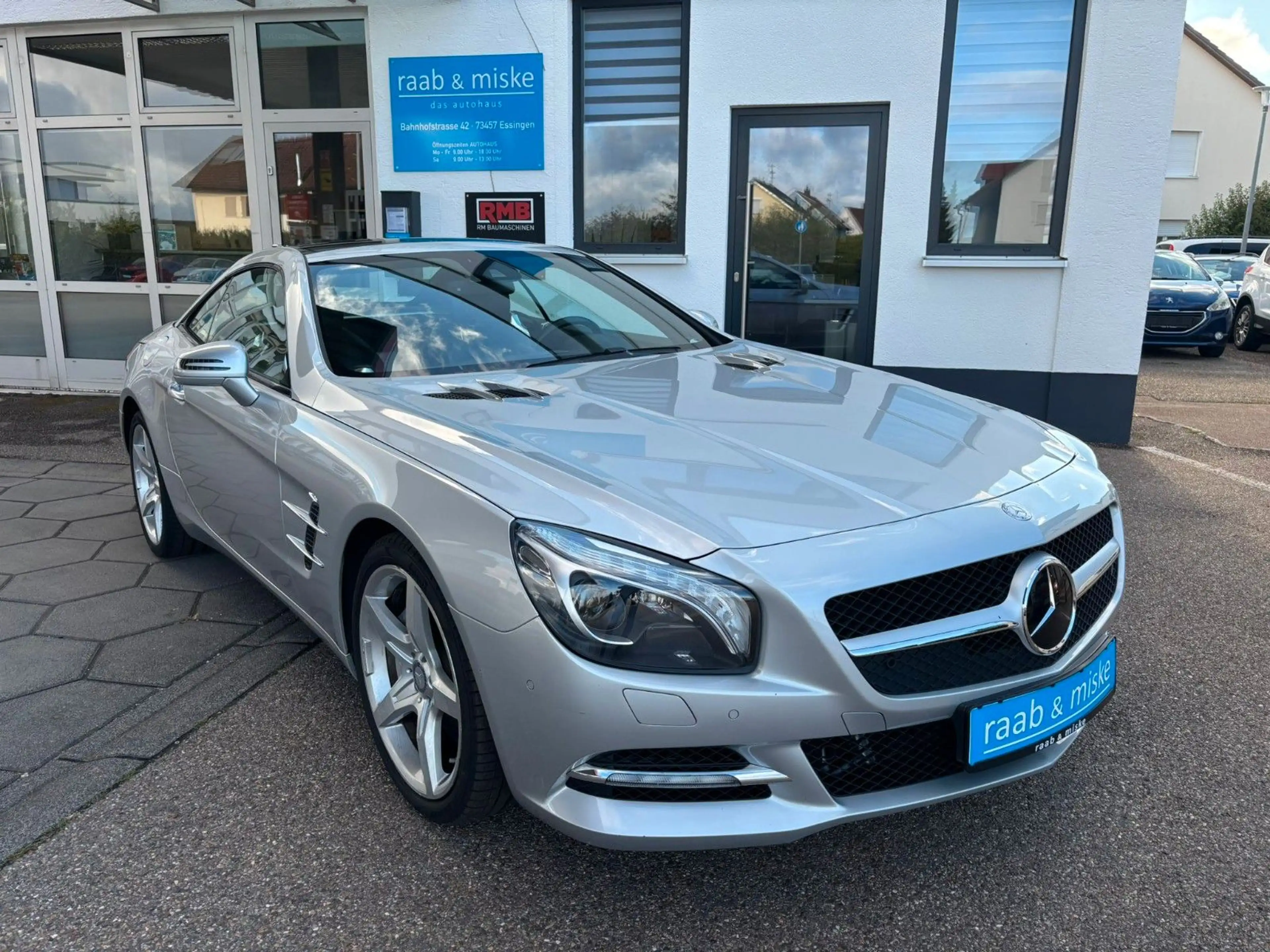 Mercedes-Benz SL 500 *AMG/Comand/Xenon/B&O* — photo 8