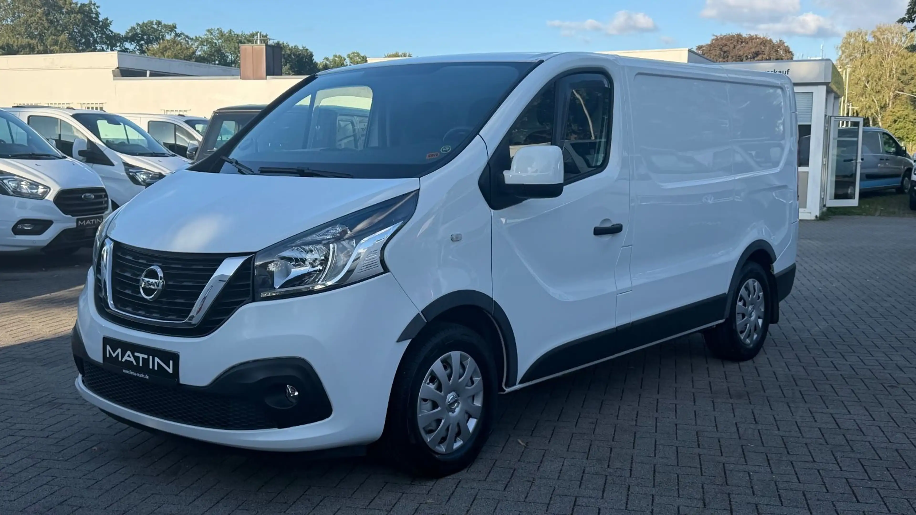 Nissan NV300 Kastenwagen L1H1 KLIMA/TEMPOMAT/AHK/SITZHZ