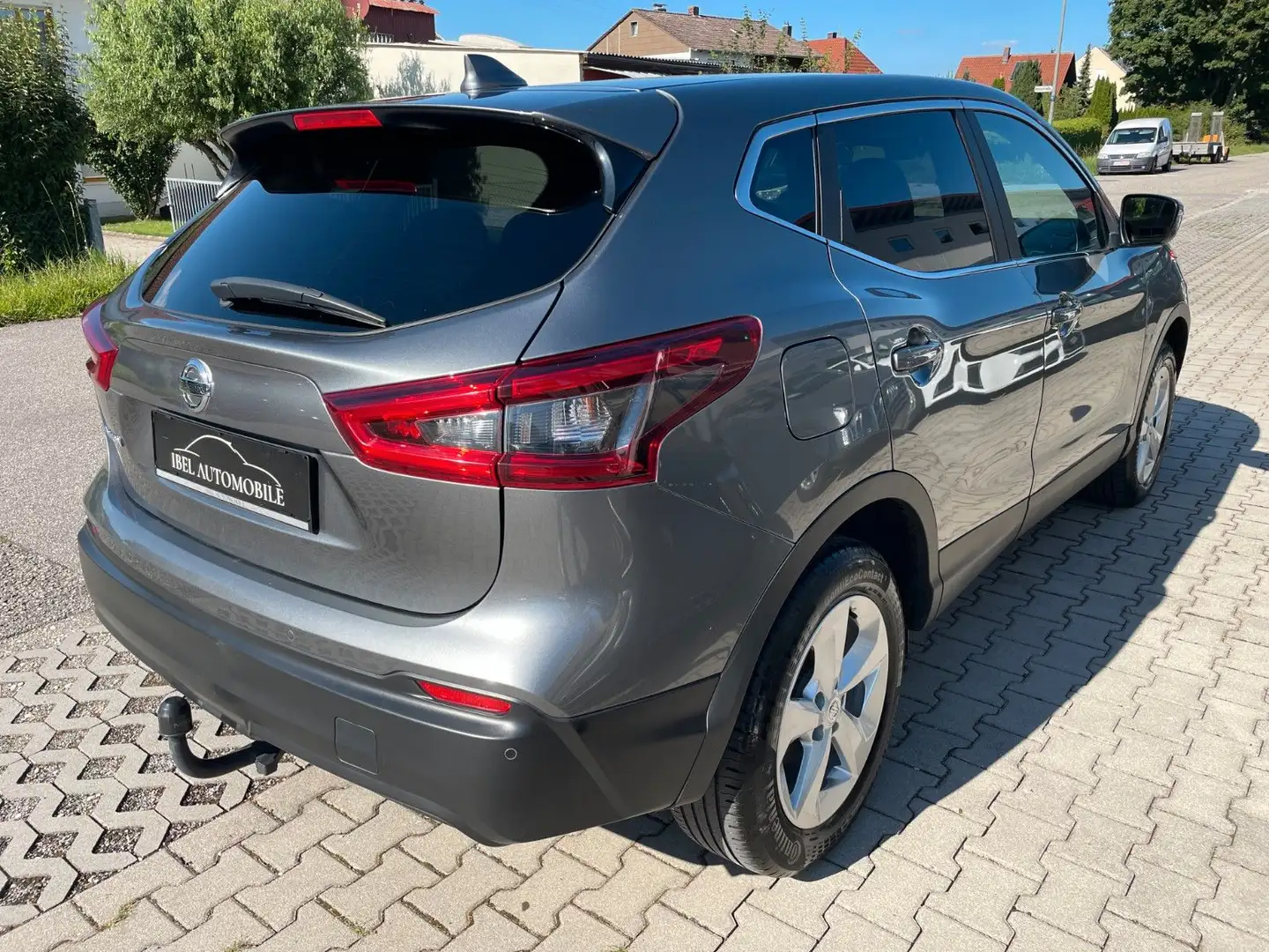 Nissan Qashqai 1.2 Acenta Facelift Navi AHK Temp RFKam Grau - 2
