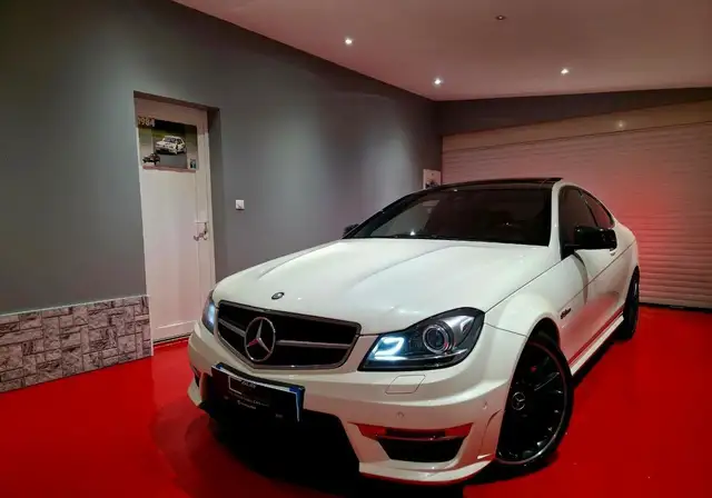 Mercedes-Benz C 63 AMG 63 AMG Pack PERFORMANCE PLUS 6.3 487 CH MCT7 Speedshift État EXCEPTIONNEL