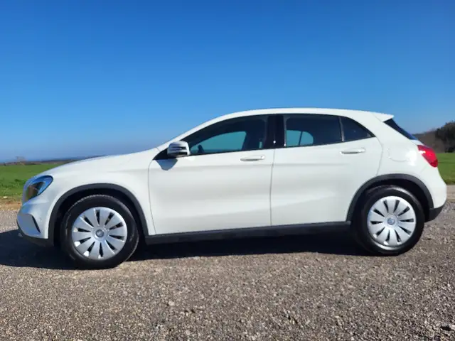 Mercedes-Benz GLA 200 GLA 200
