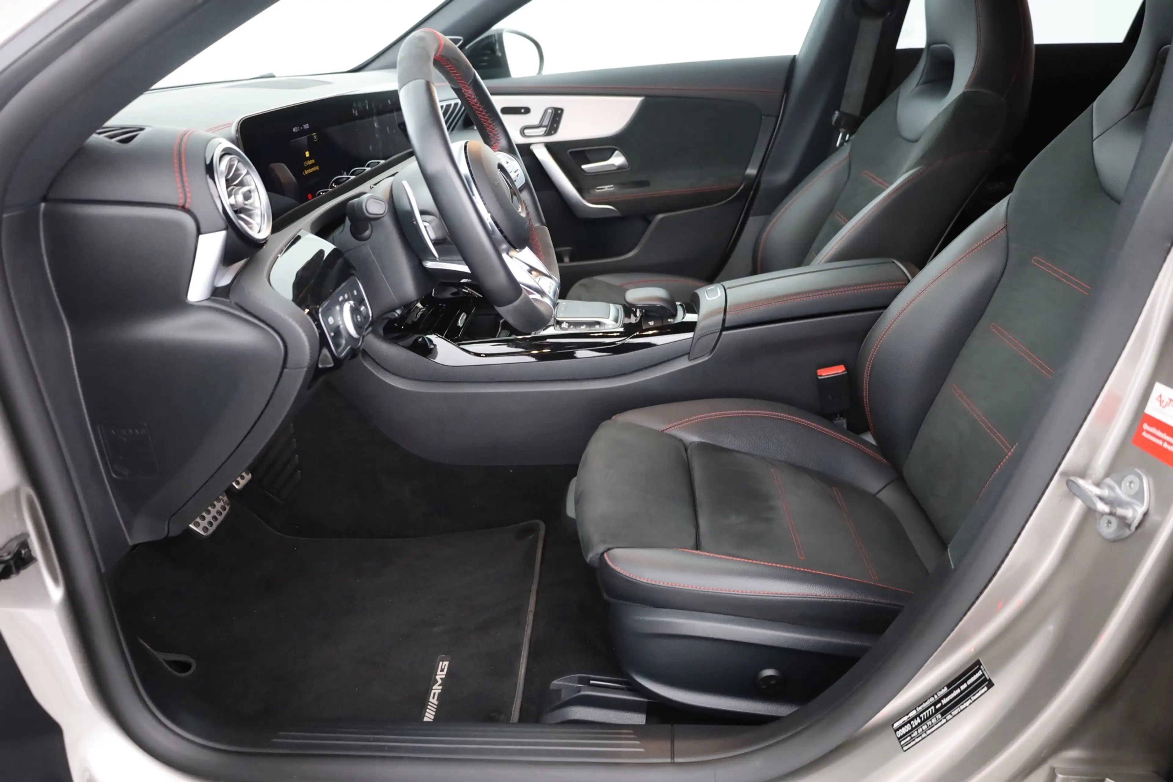 Mercedes-Benz CLA 45 AMG Shooting Brake 4Matic Panorama Kamera — photo 9