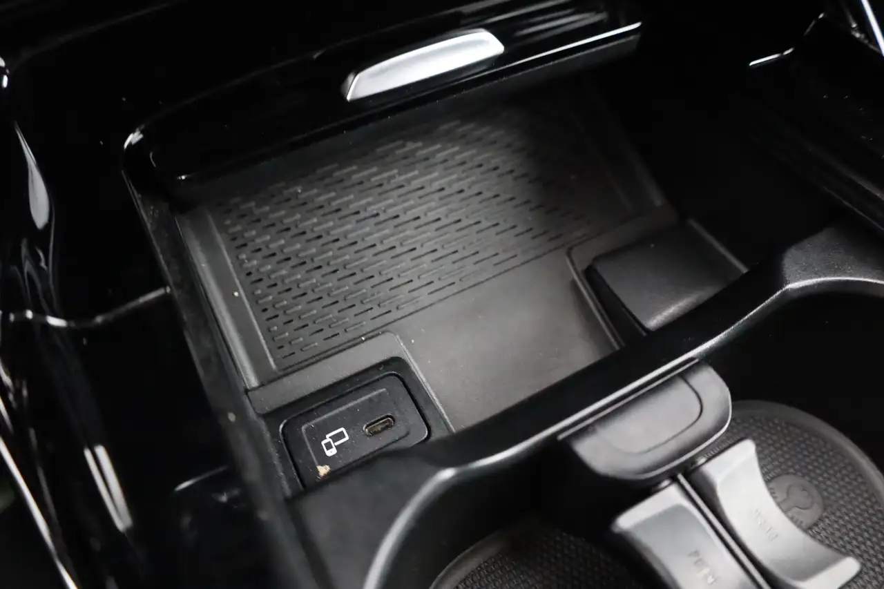 Mercedes-Benz CLA Shooting Brake 4Matic Panorama Kamera, миниатюра 24