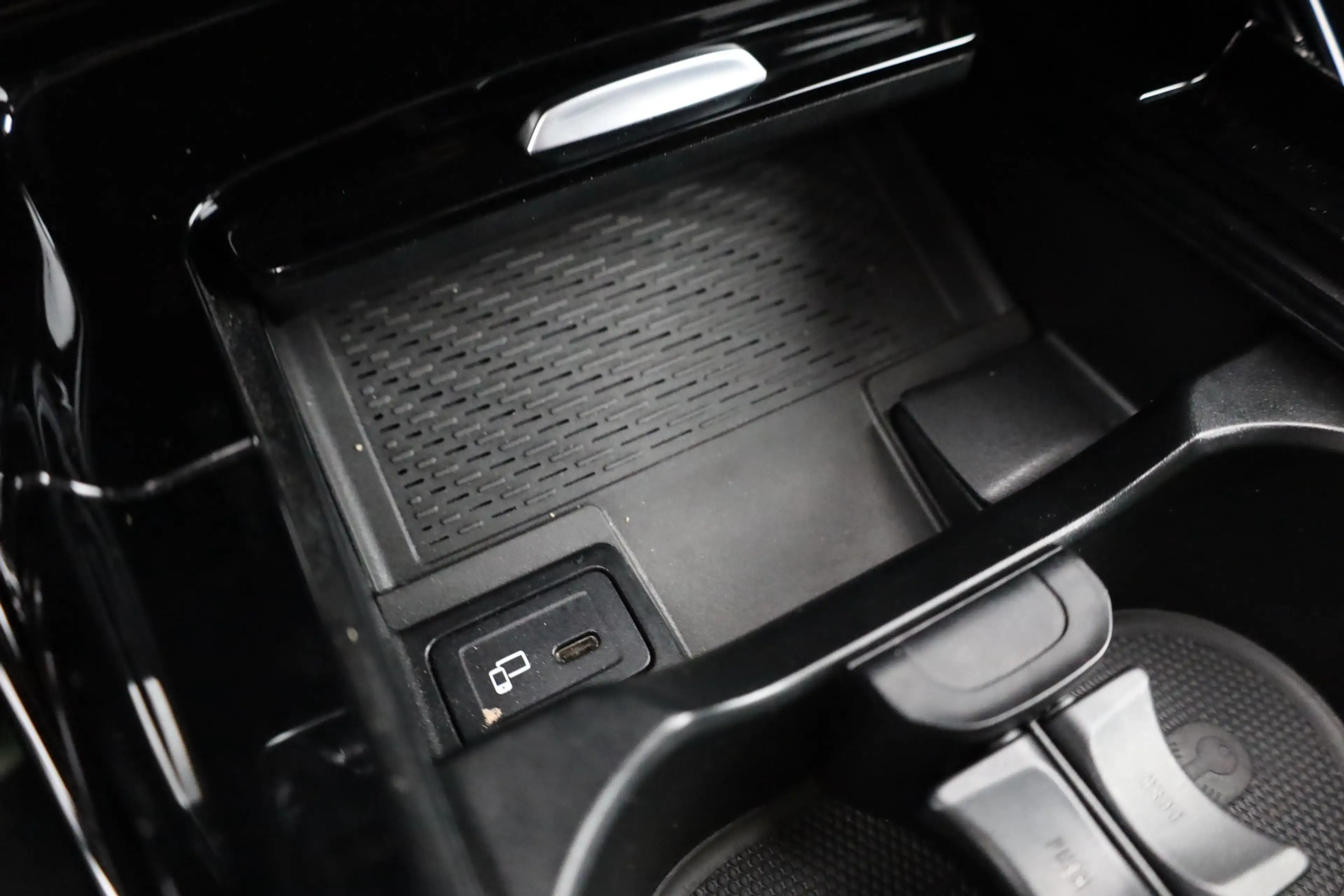 Mercedes-Benz CLA 45 AMG Shooting Brake 4Matic Panorama Kamera — photo 24