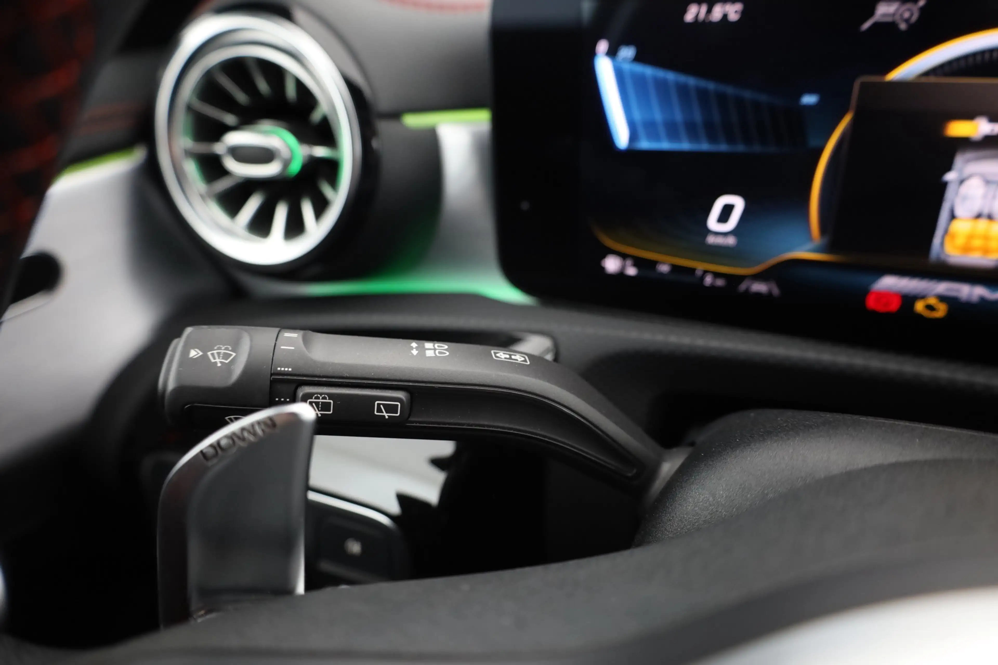 Mercedes-Benz CLA 45 AMG Shooting Brake 4Matic Panorama Kamera — photo 17