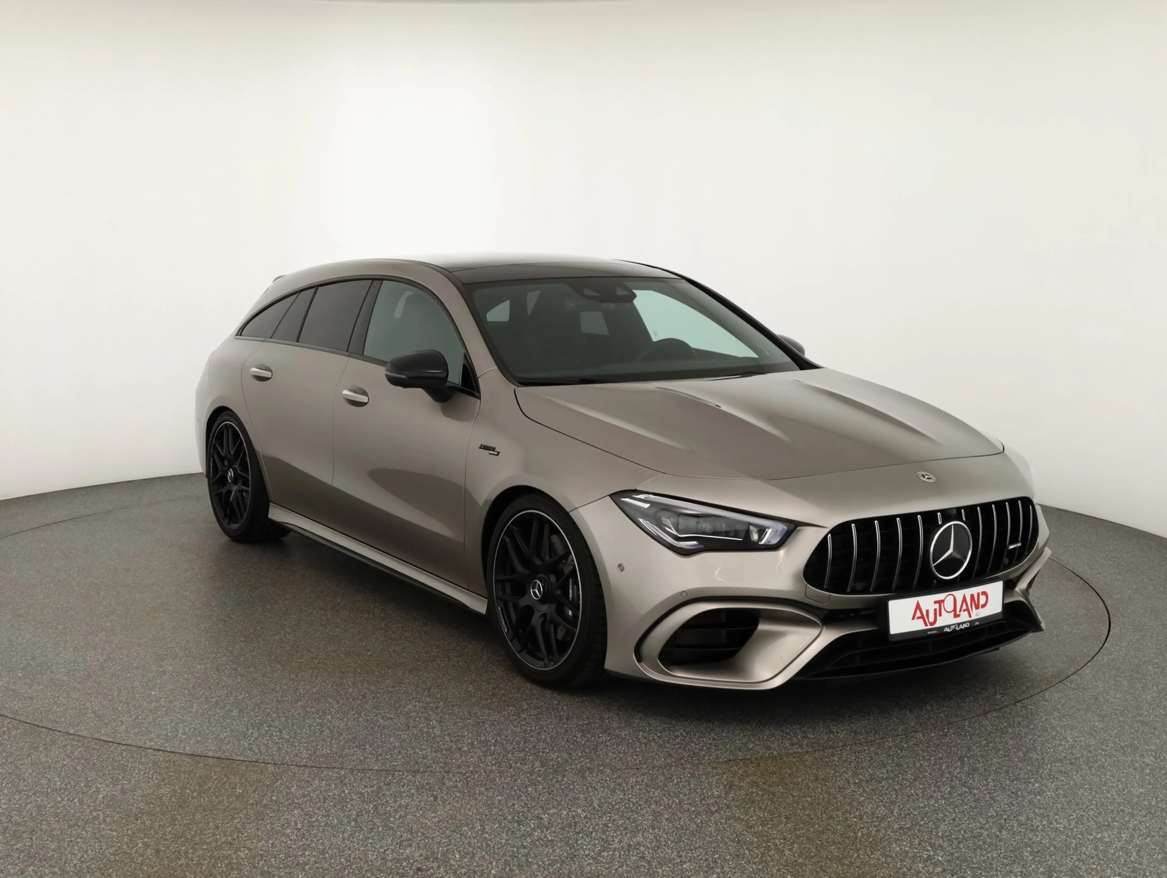 Mercedes-Benz CLA 45 AMG Shooting Brake 4Matic Panorama Kamera — photo 7