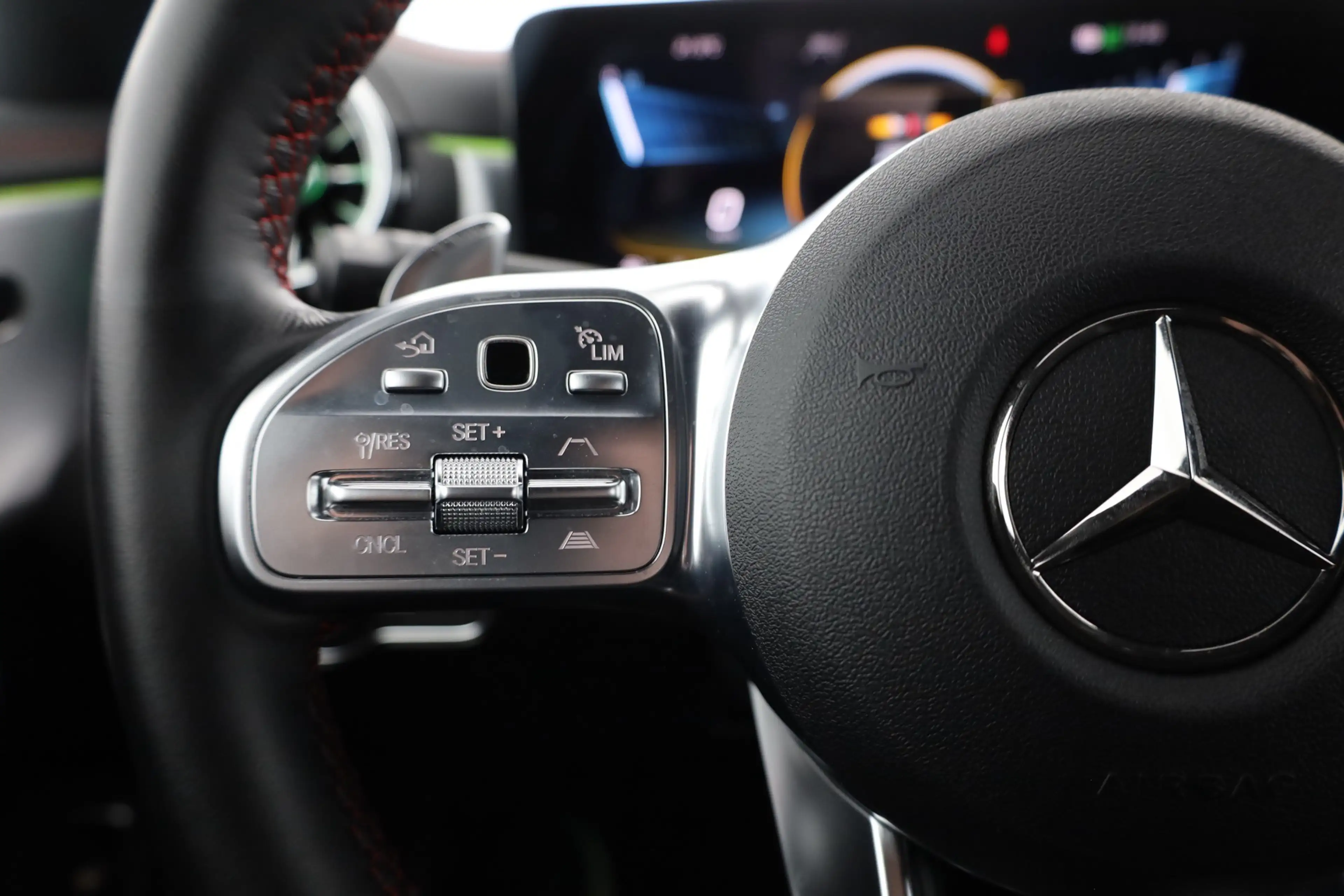 Mercedes-Benz CLA 45 AMG Shooting Brake 4Matic Panorama Kamera — photo 15