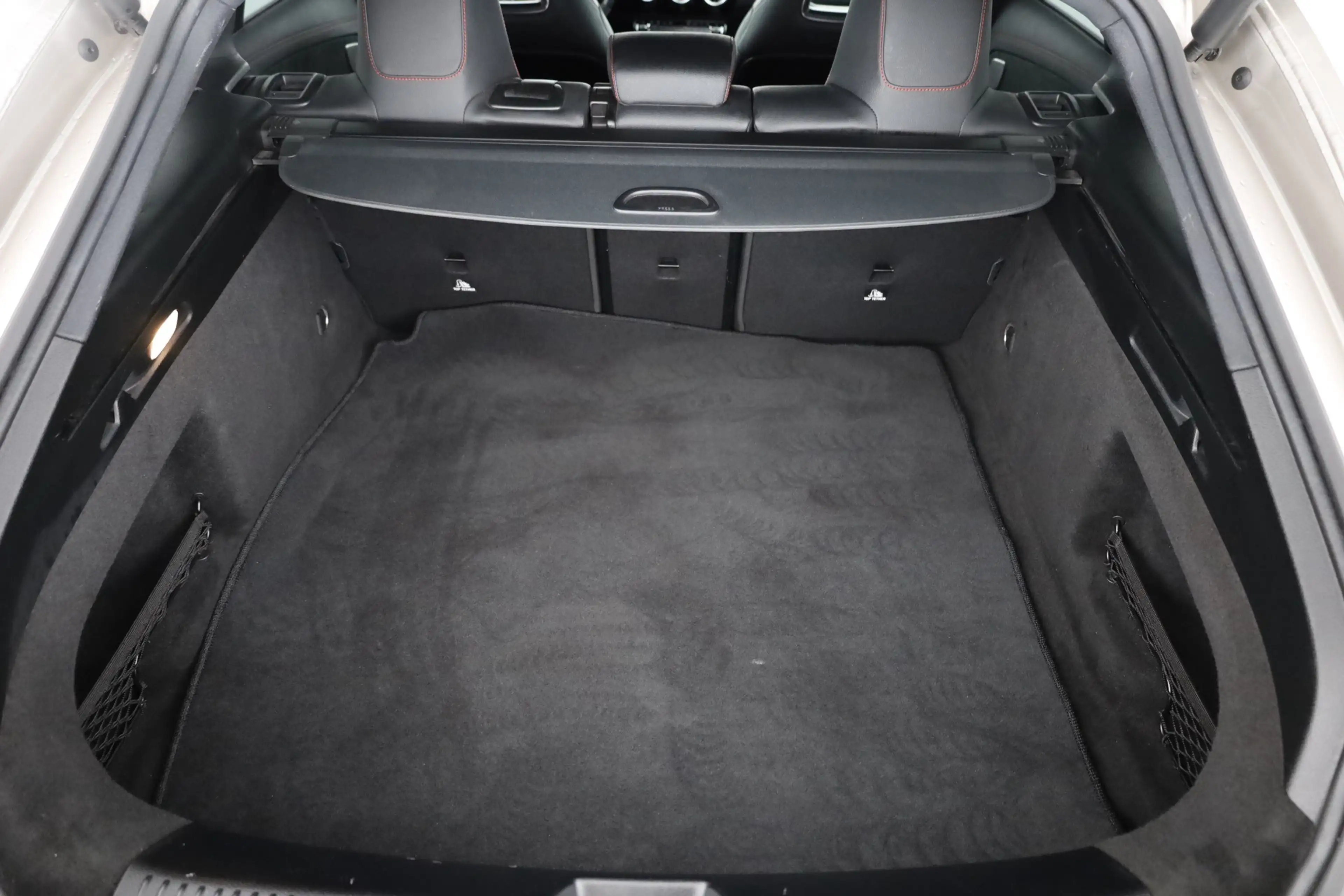 Mercedes-Benz CLA 45 AMG Shooting Brake 4Matic Panorama Kamera — photo 27