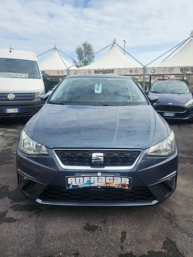 SEAT Ibiza 1.0 tgi Style 90cv Gris - 2