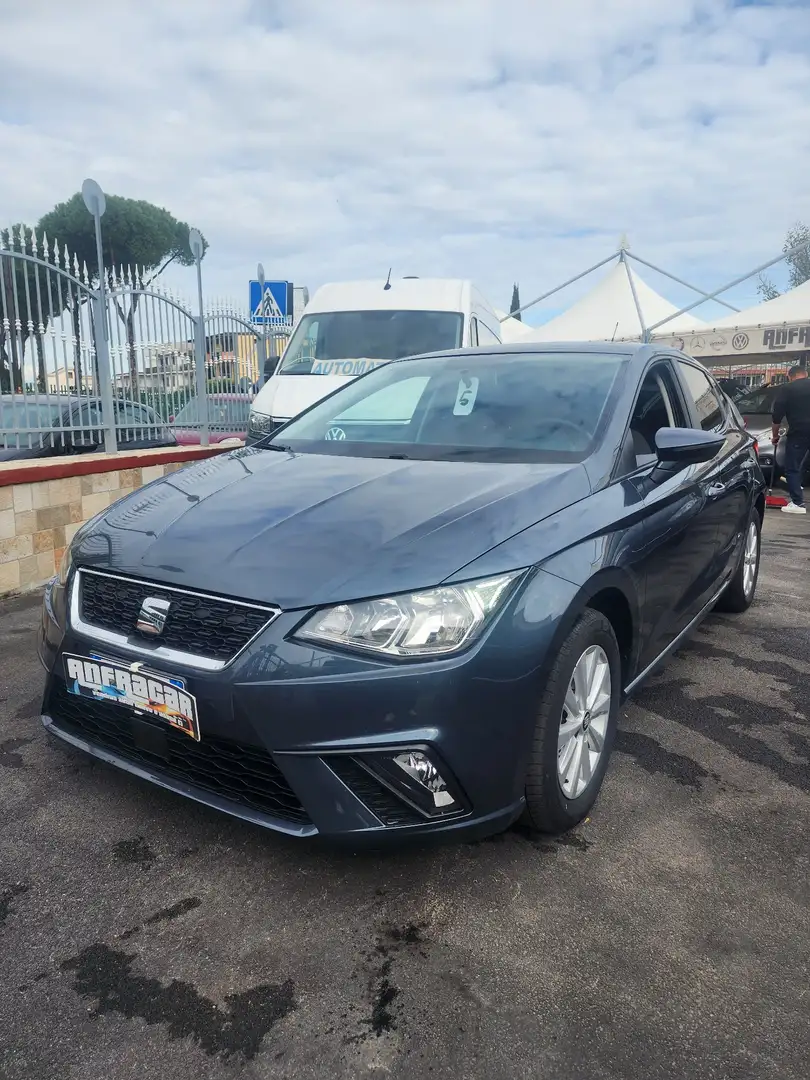 SEAT Ibiza 1.0 tgi Style 90cv Gris - 1