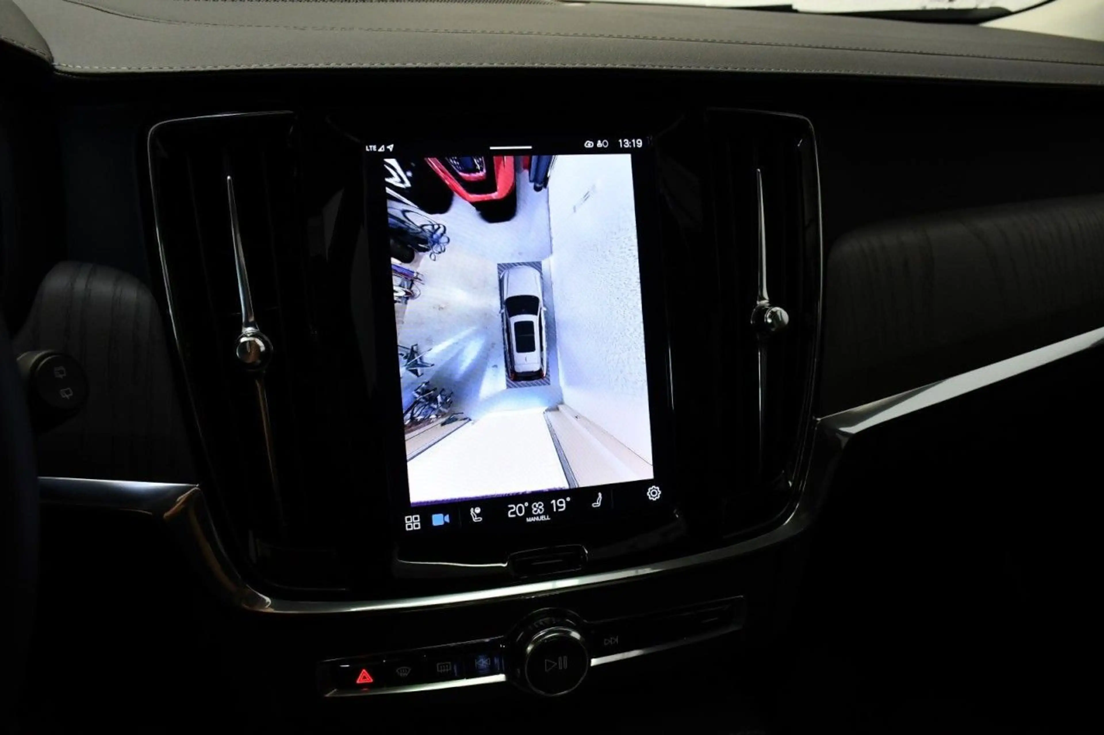 Volvo V90 Ultimate Bright HuD*360*PAN*ST.HZ*H&K*BeLÜF Klima — photo 13