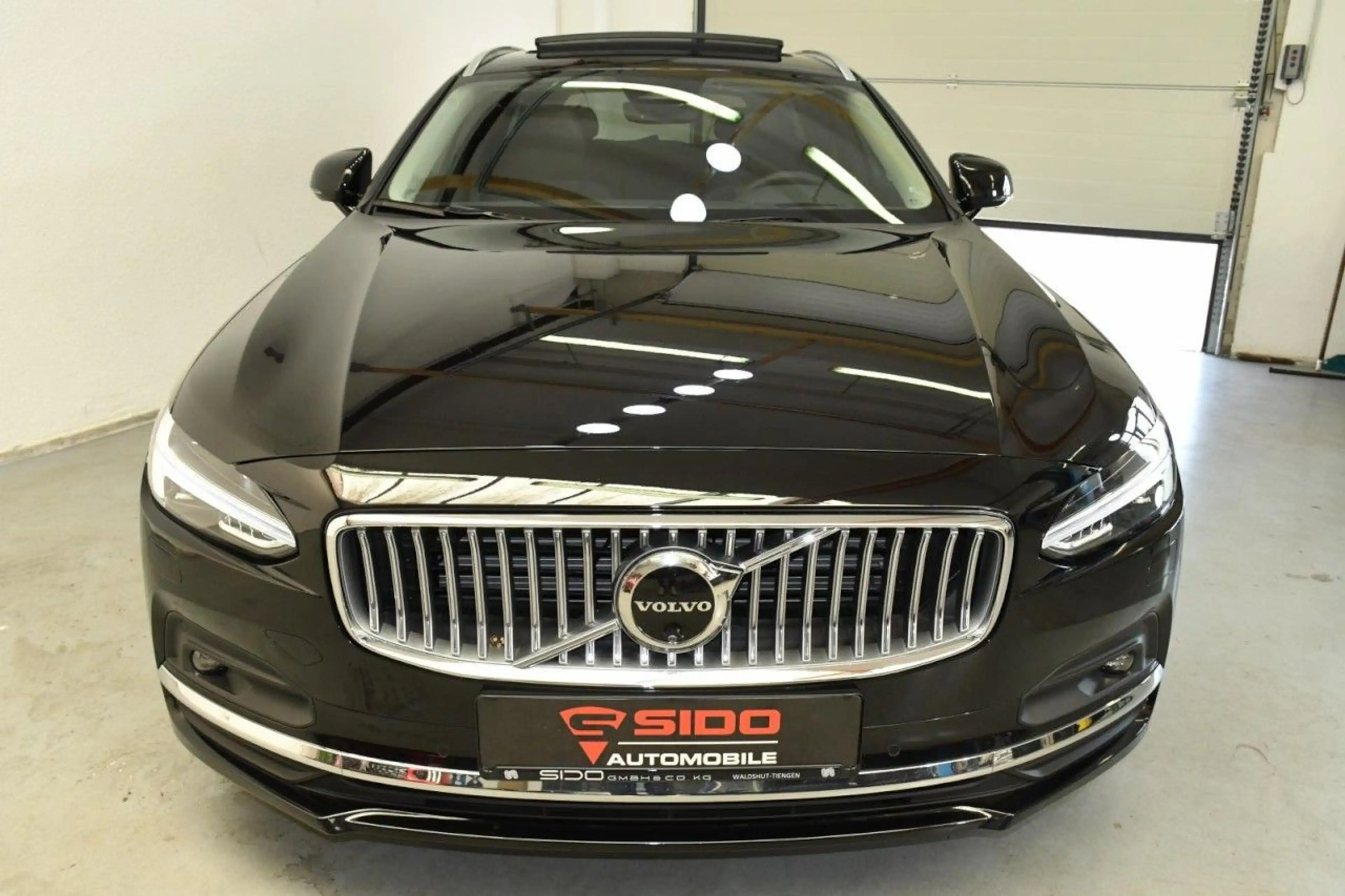 Volvo V90 Ultimate Bright HuD*360*PAN*ST.HZ*H&K*BeLÜF Klima — photo 3