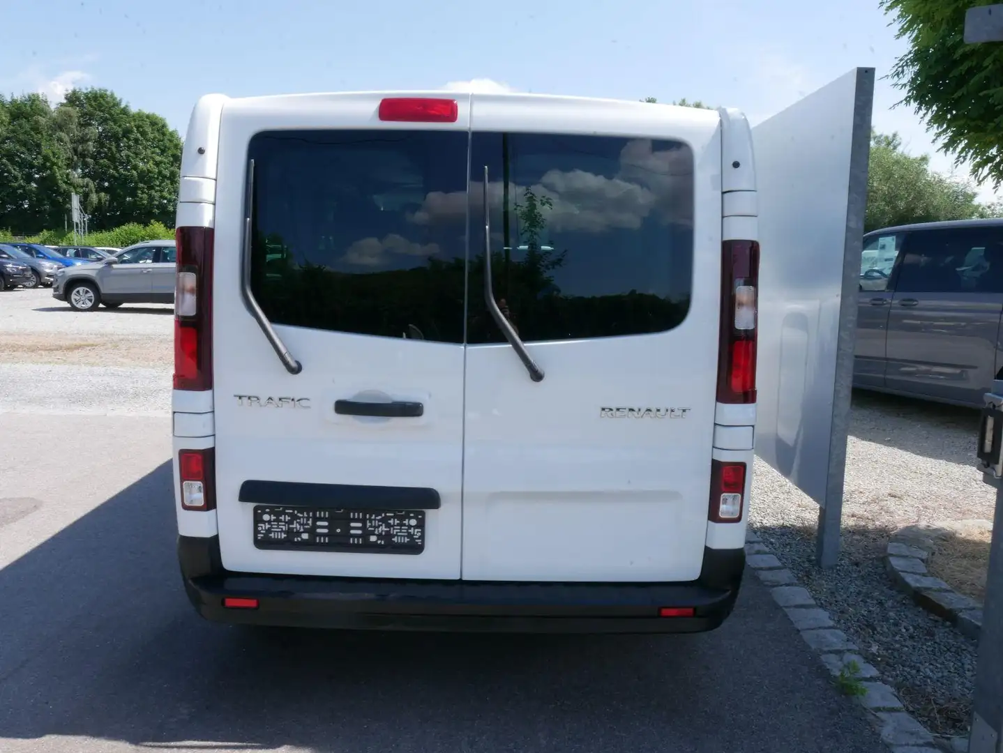 Renault Trafic 2.0 Blue dCi L2H1 9-SITZER*NAVI*SHZ*DAB*KLIMA*LED- Weiß - 2