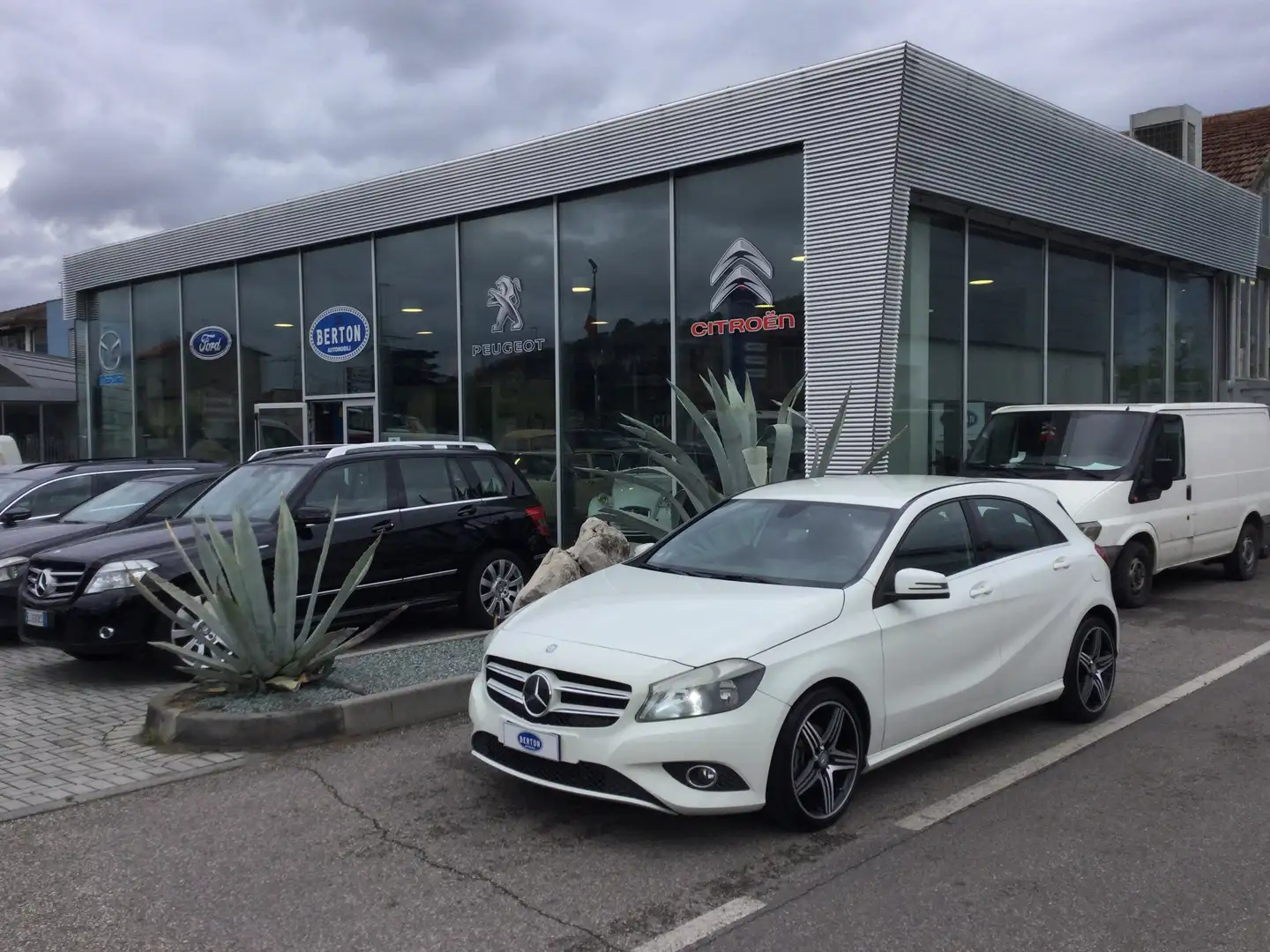 Mercedes-Benz A 180 180 CDI Automatic Executive Weiß - 1