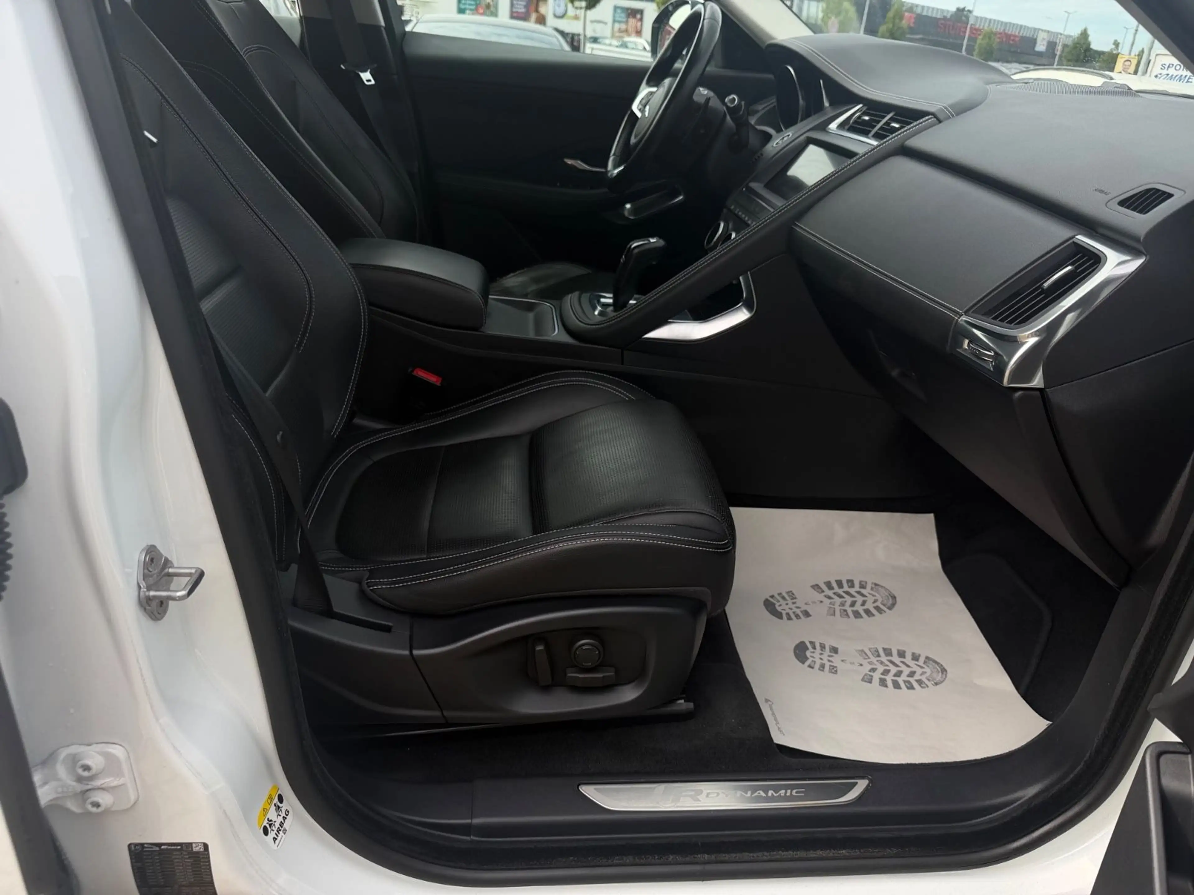 Jaguar E-Pace E-PACE R-Dynamic S AWD — photo 14