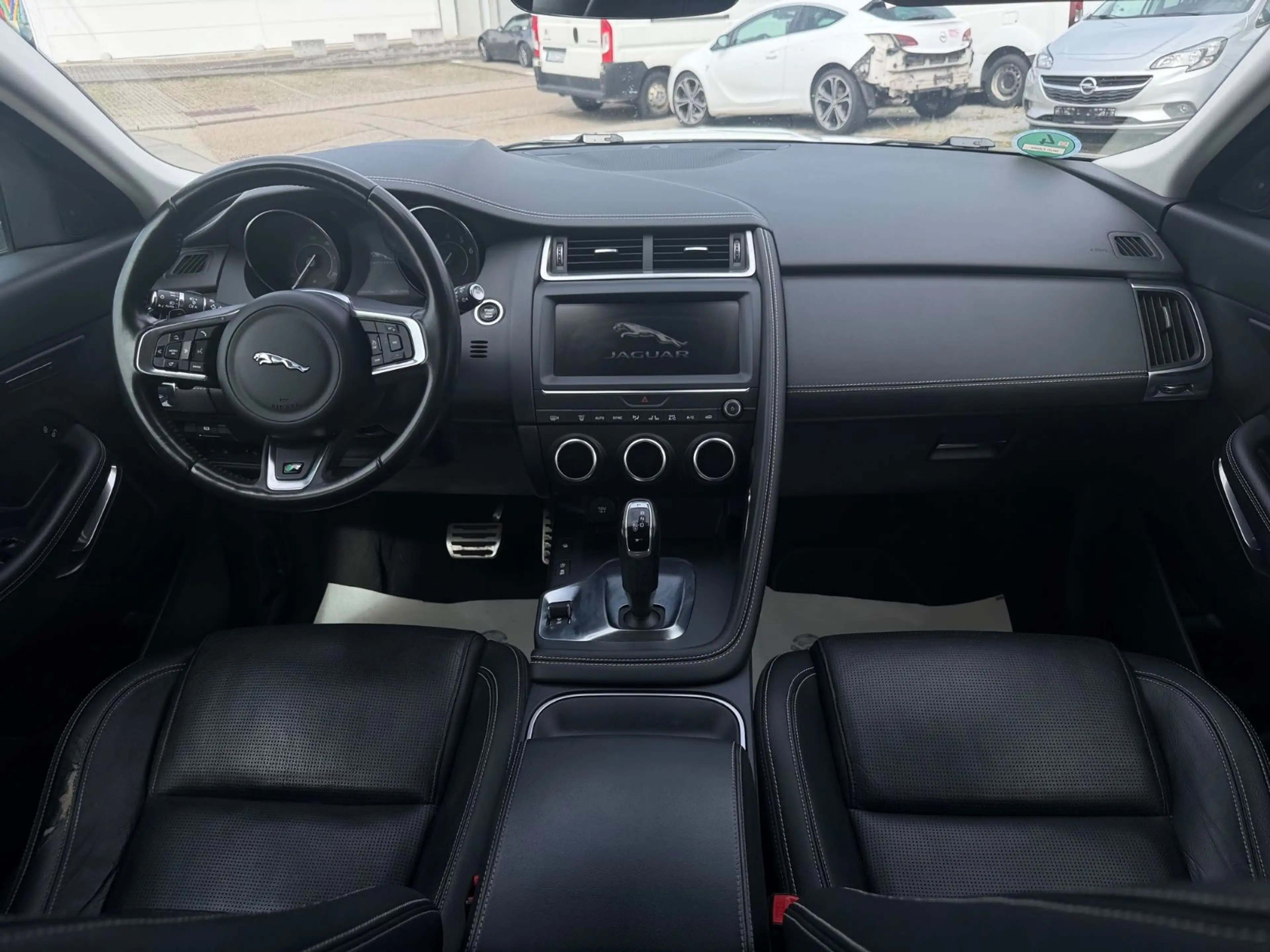 Jaguar E-Pace E-PACE R-Dynamic S AWD — photo 15