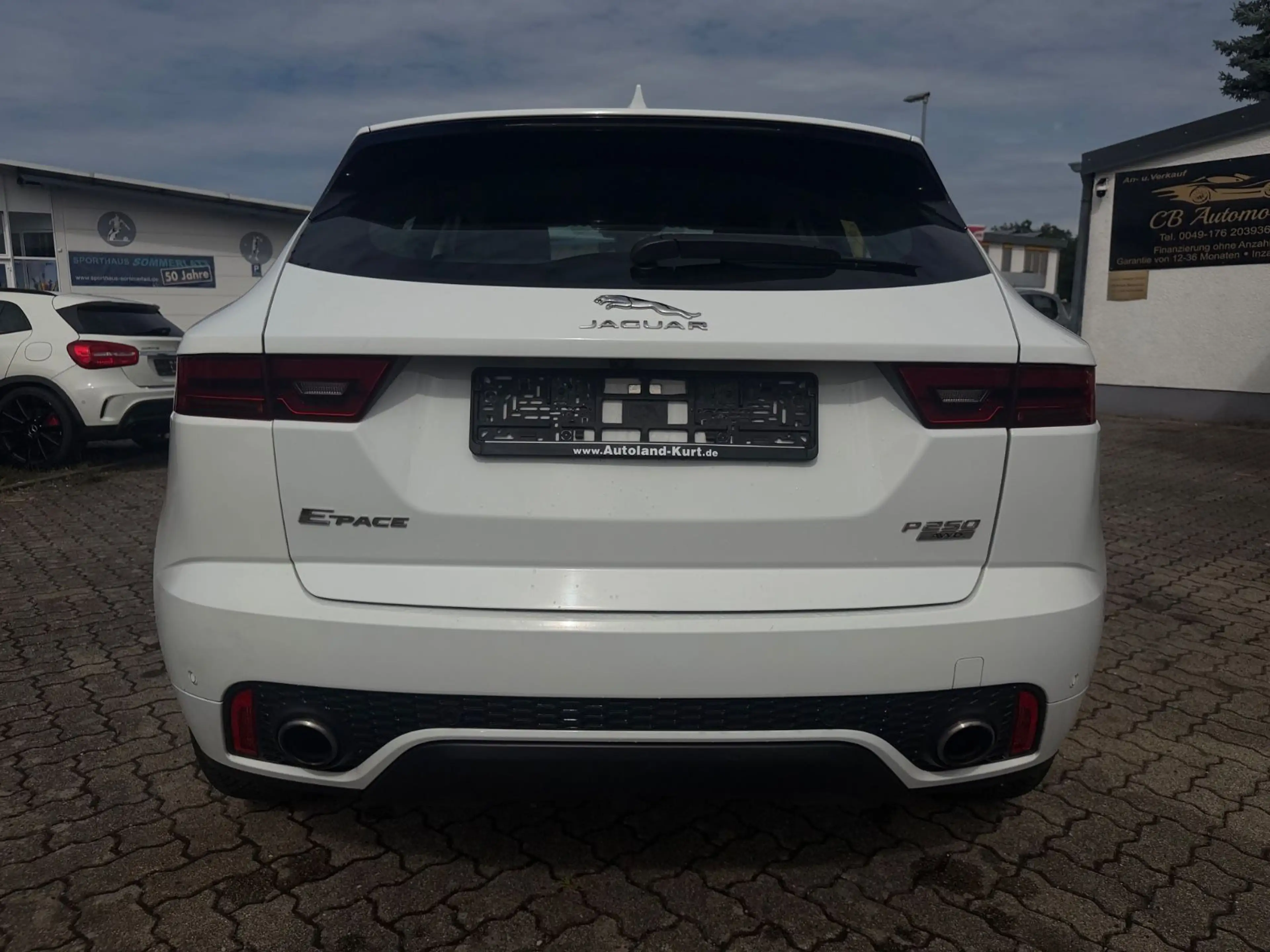 Jaguar E-Pace E-PACE R-Dynamic S AWD — photo 6