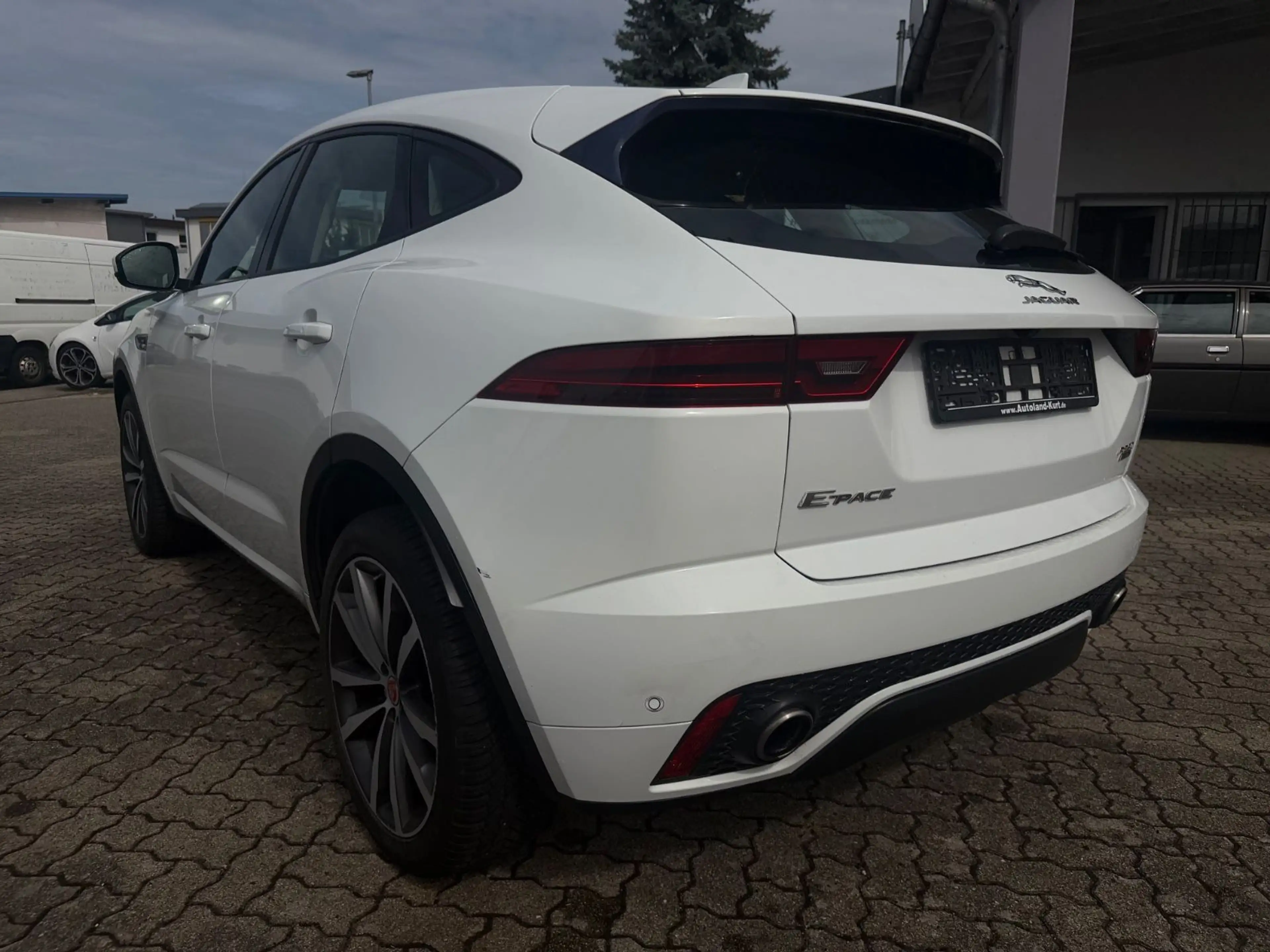 Jaguar E-Pace E-PACE R-Dynamic S AWD — photo 5