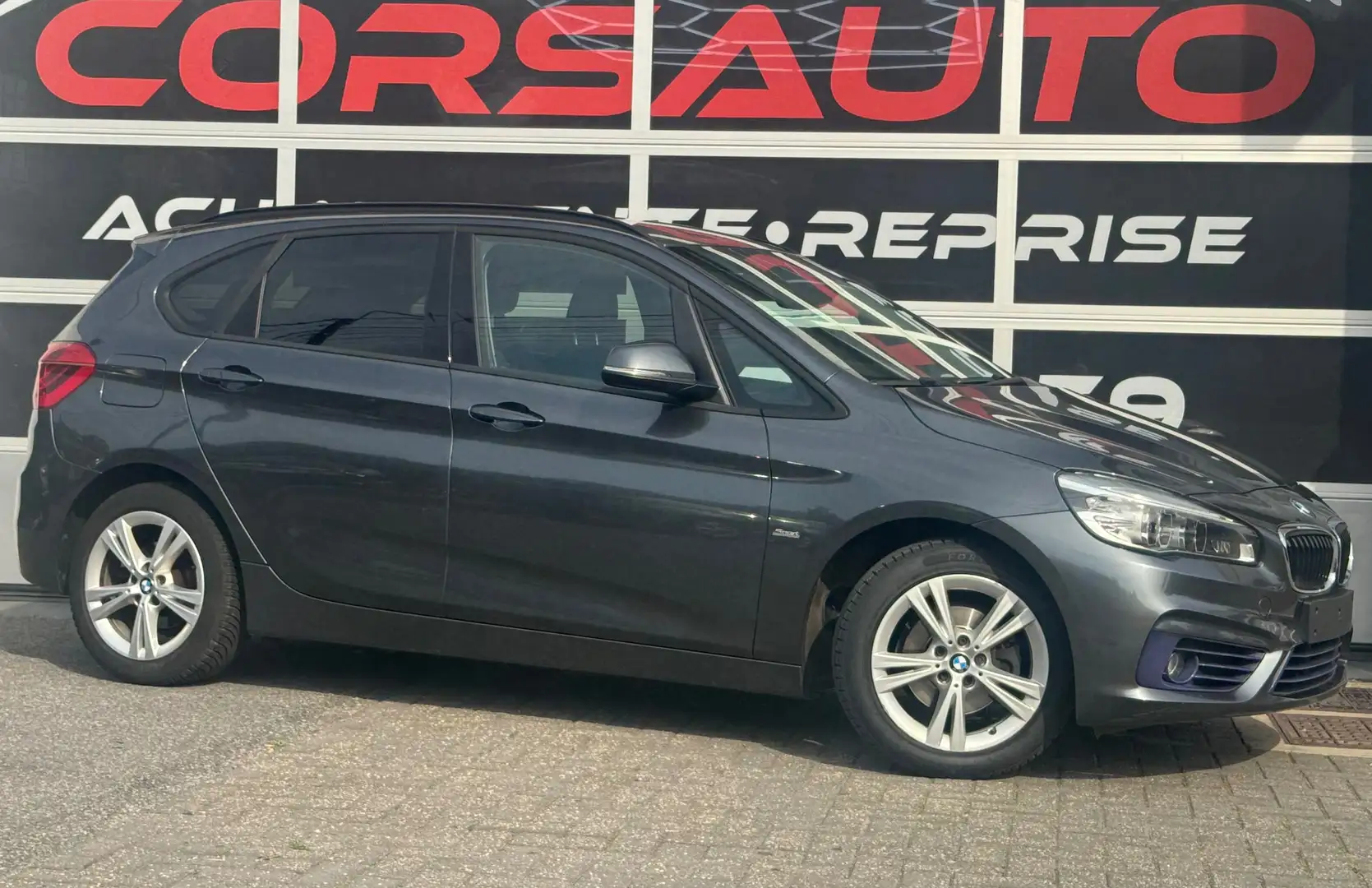 BMW 216 Active Tourer Sport NAVI CRUISE LED CLIM AUTO JA Grijs - 2