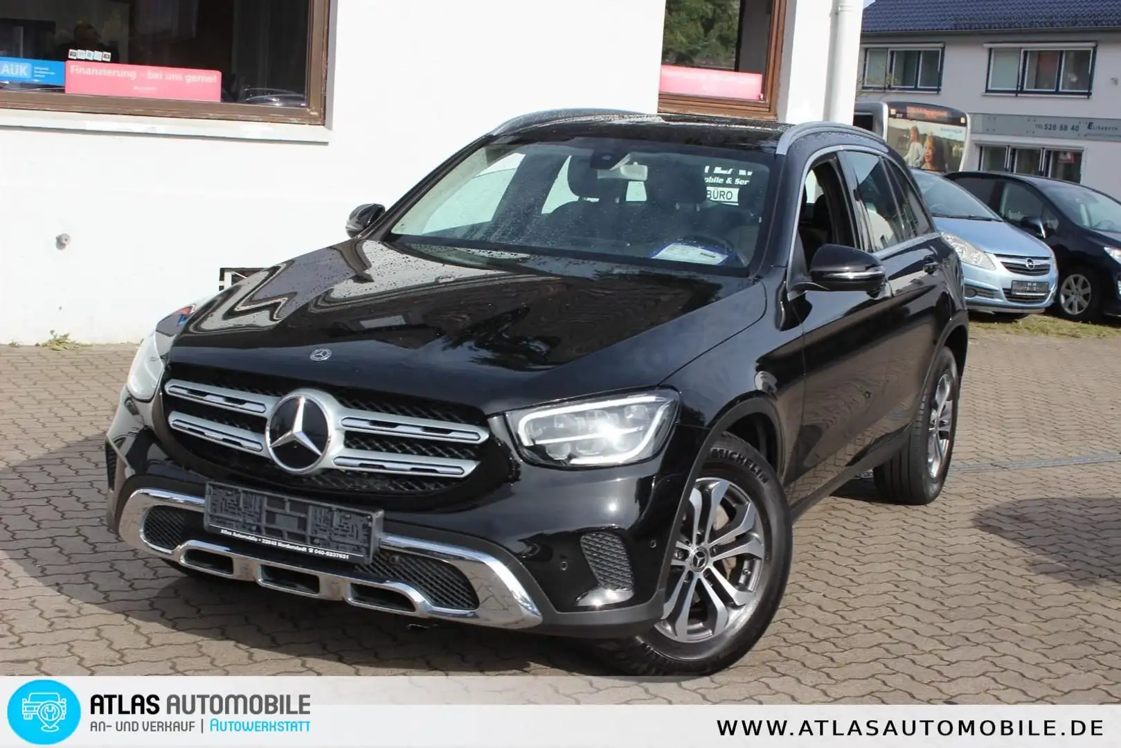 Mercedes-Benz GLC 200 d 4Matic =LED=NAVI=Panorama=AHK=1.Hand Schwarz - 1