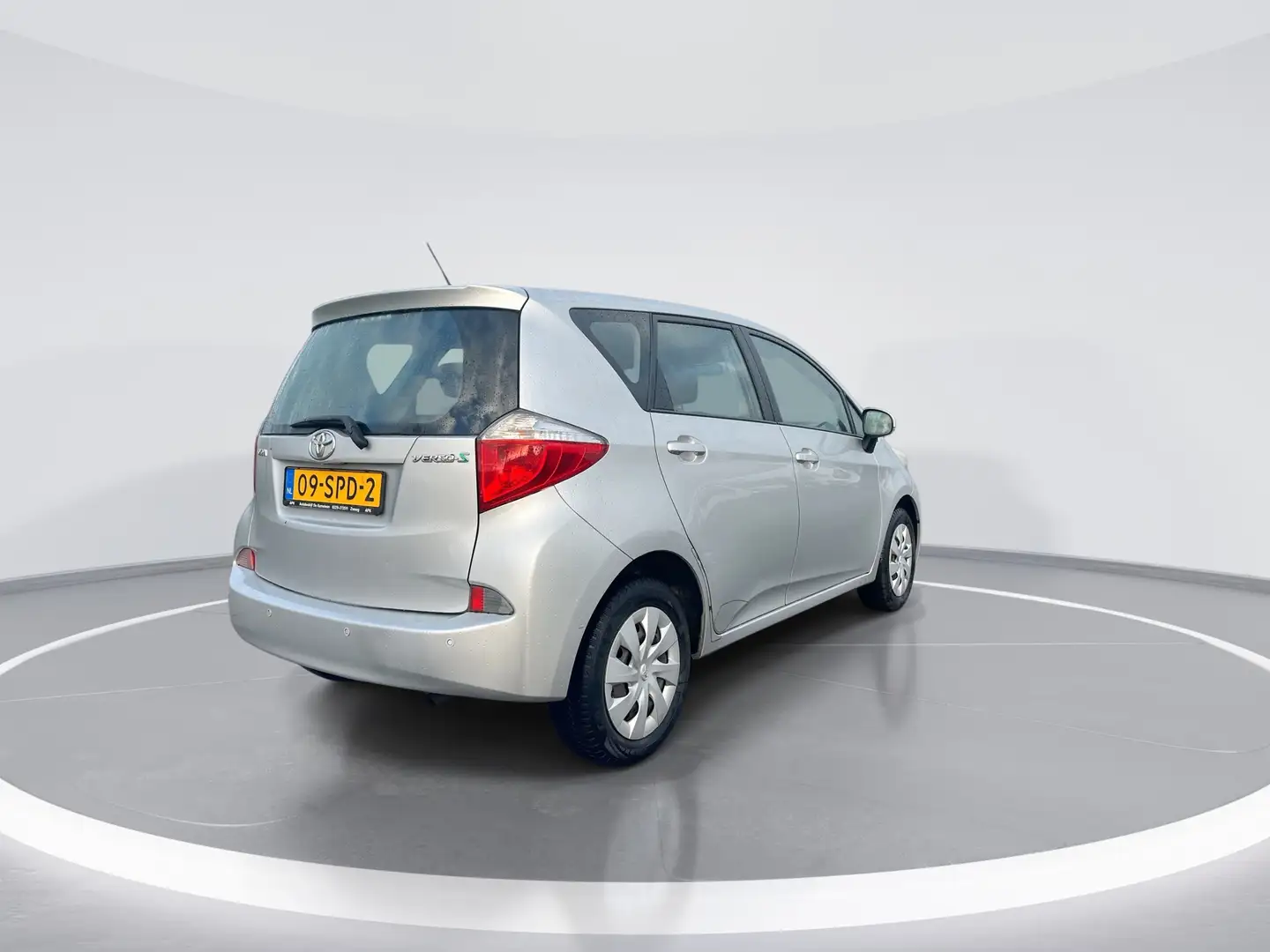 Toyota Verso-S 1.3 VVT-i Comfort | AIRCO|PARKEERSENSOREN|DEALER O Gris - 2