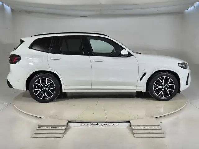 BMW X3 view 6
