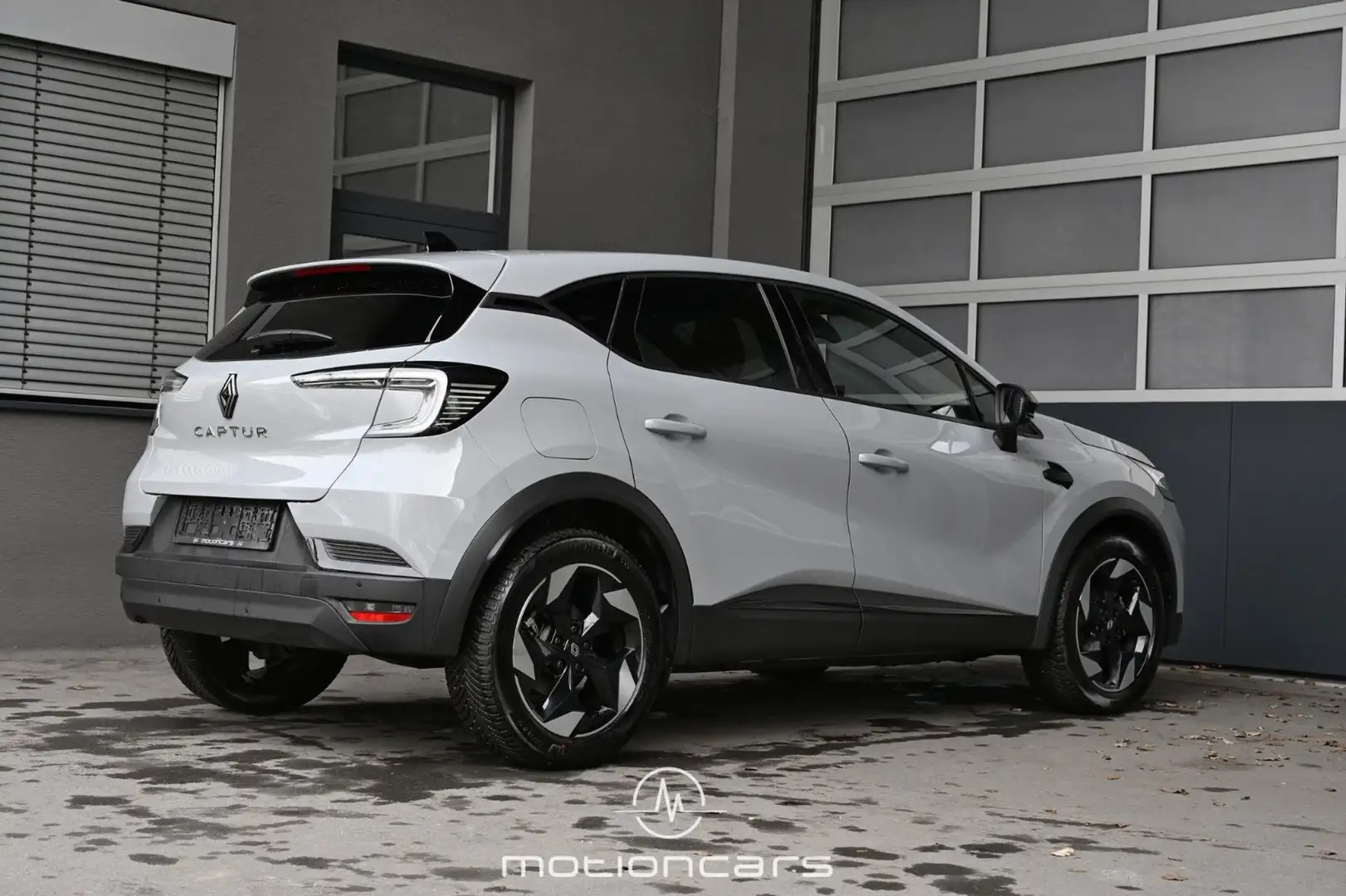 Renault Captur II 1.3 TCe 140 Mild-Hybrid Techno  Pickerl NEU Grau - 2
