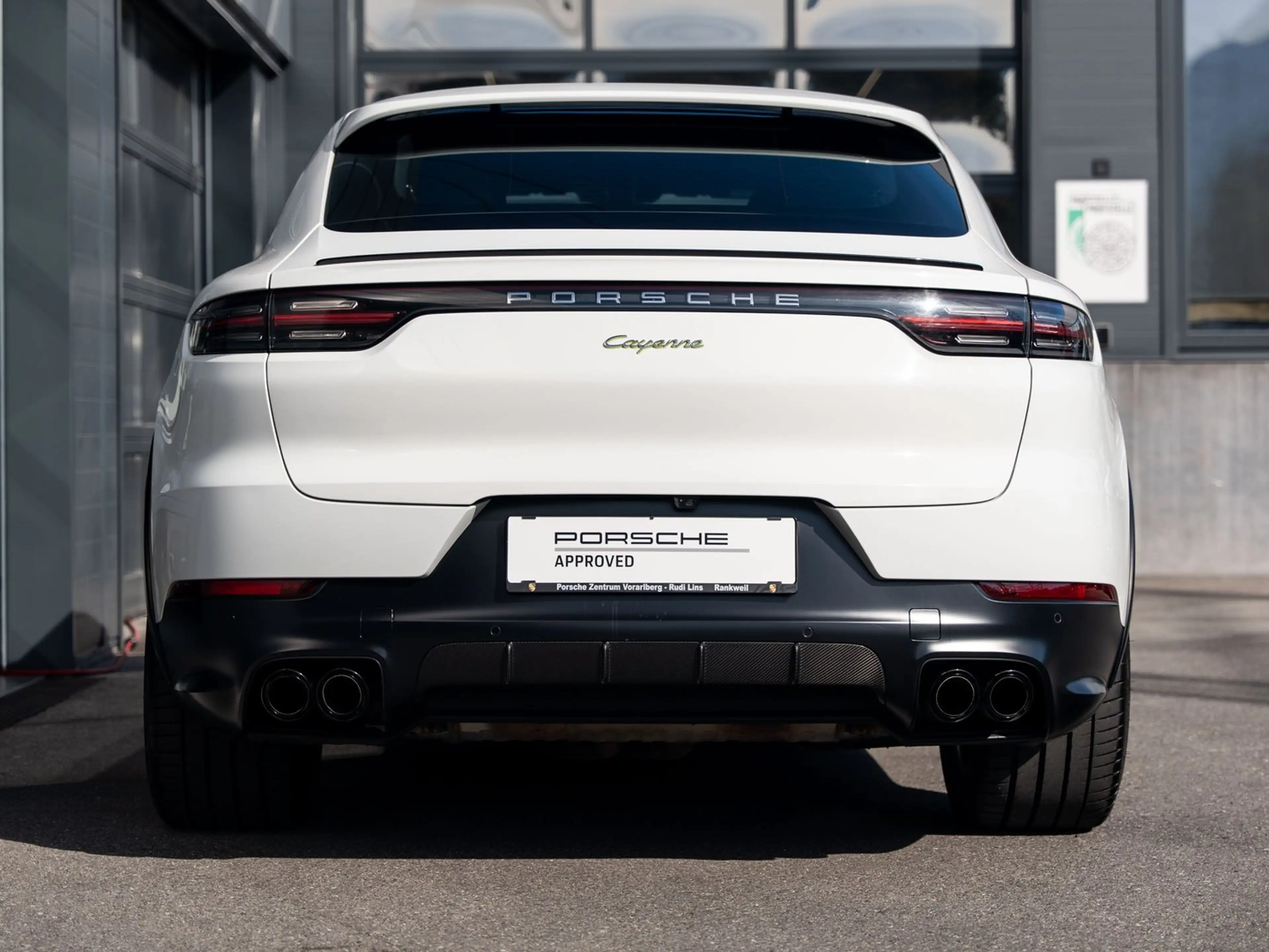 Porsche Cayenne E-Hybrid Coupé — photo 4