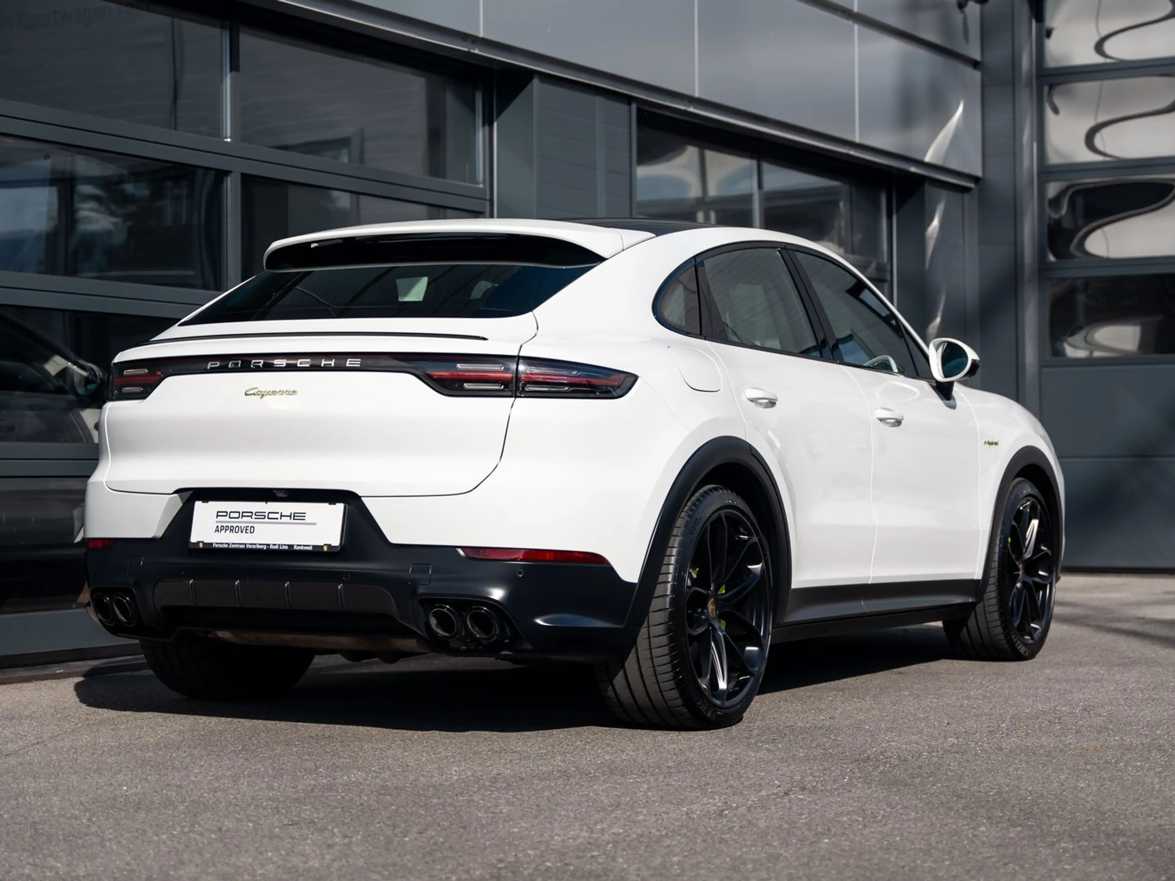 Porsche Cayenne E-Hybrid Coupé — photo 5