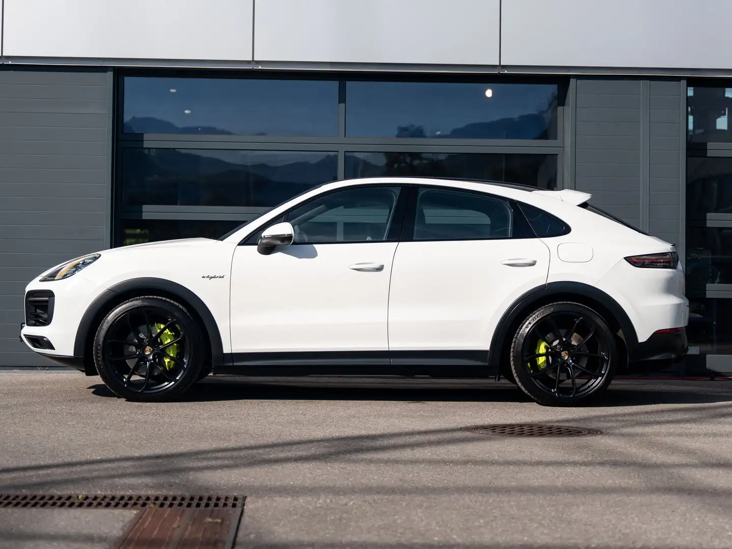 Porsche Cayenne E-Hybrid Coupé Weiß - 2