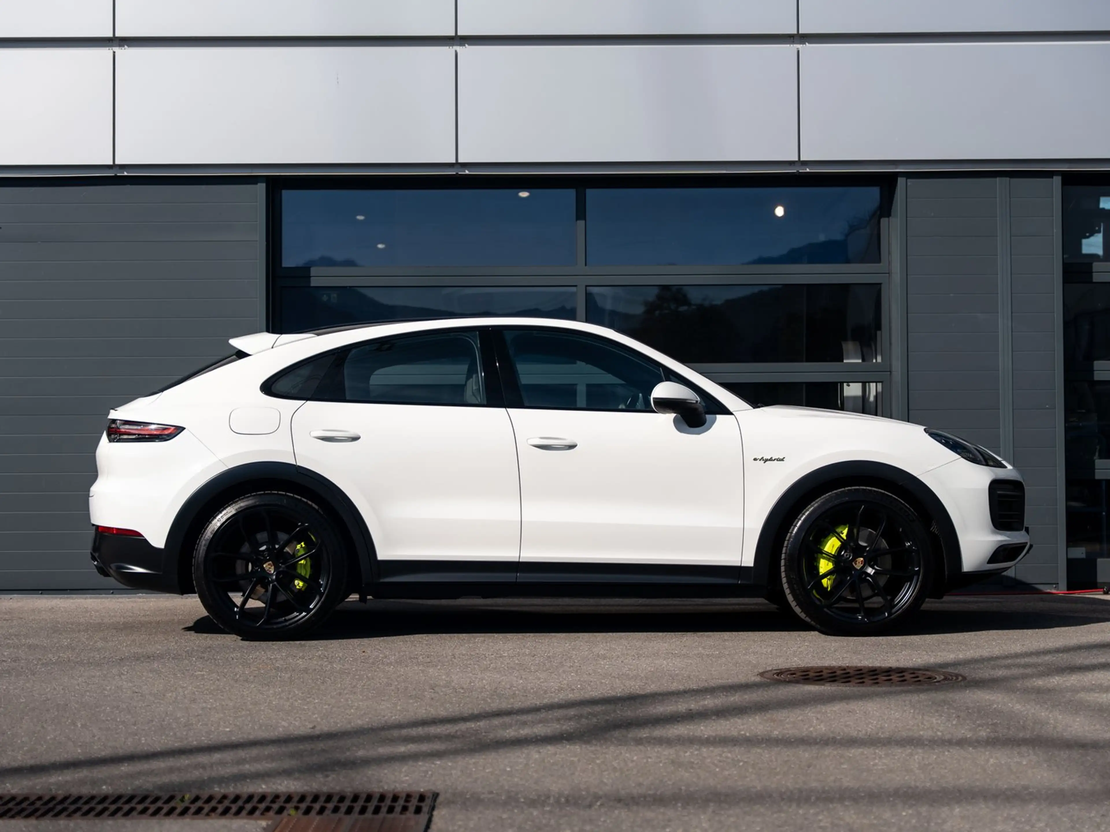 Porsche Cayenne E-Hybrid Coupé — photo 6