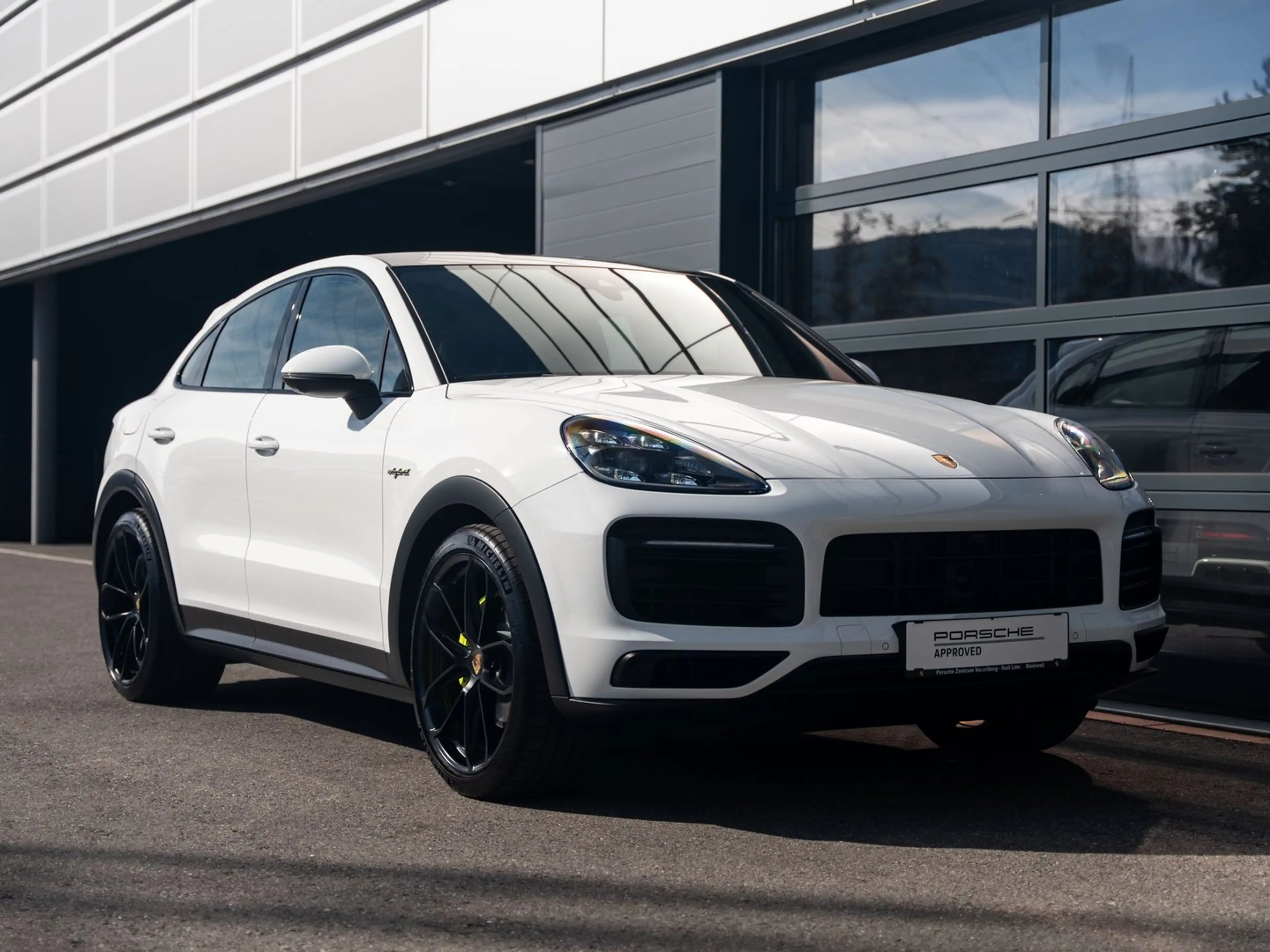 Porsche Cayenne E-Hybrid Coupé — photo 7