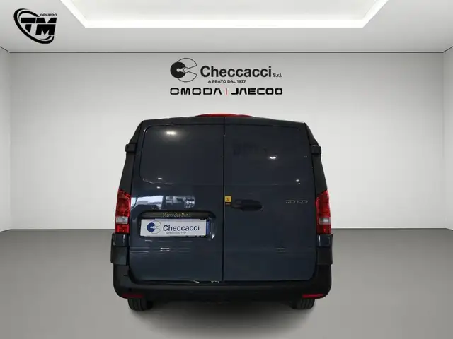 Mercedes-Benz Vito view 6