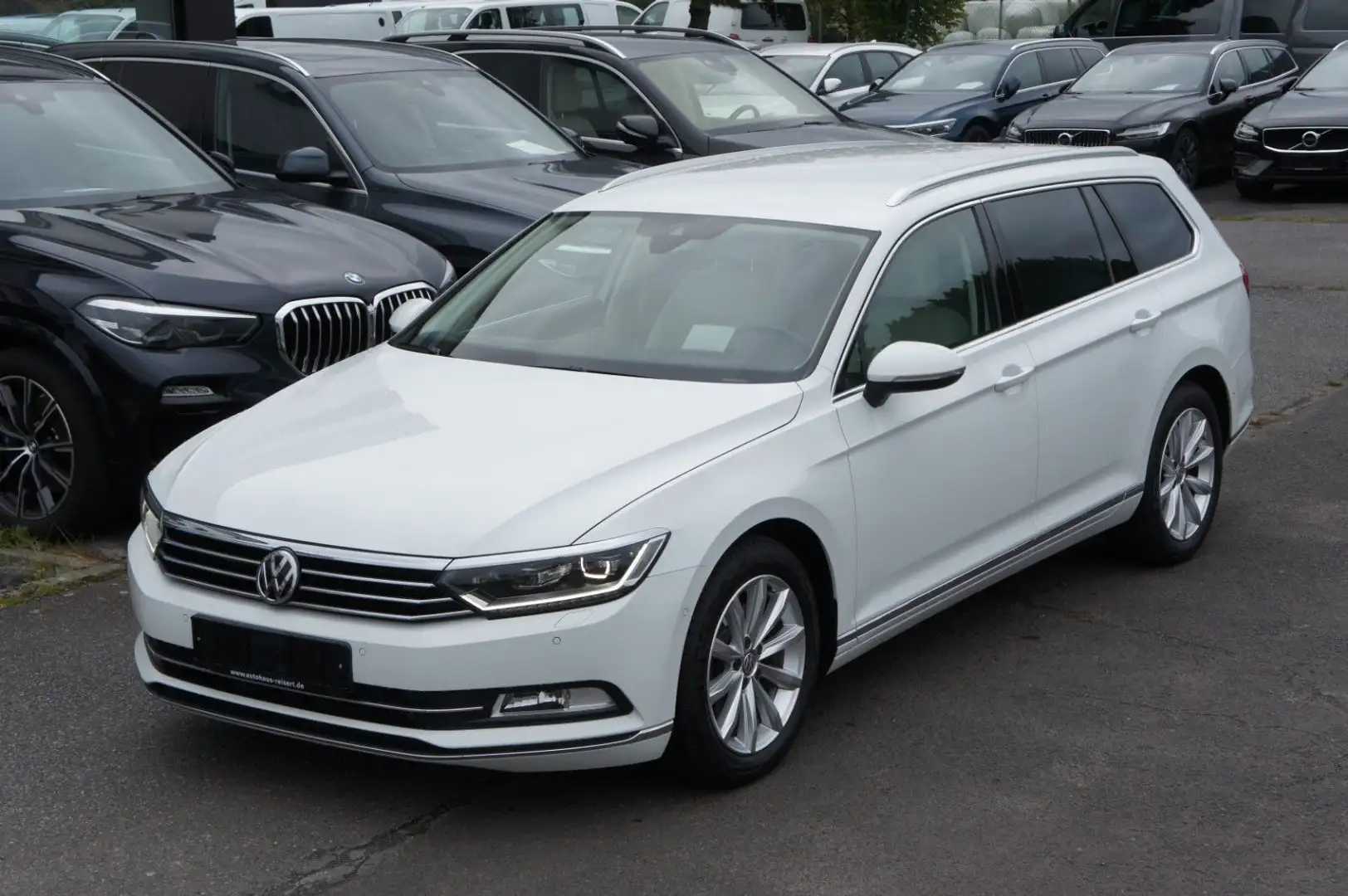 Volkswagen Passat Variant Passat Var Highline 4x4*LED*ACC*AHK*NAV*CAM*HUD Blanc - 1