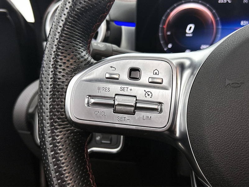 Mercedes-Benz CLA 250 e AMG Line — photo 6