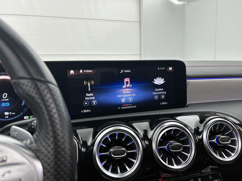 Mercedes-Benz CLA 250 e AMG Line — photo 7