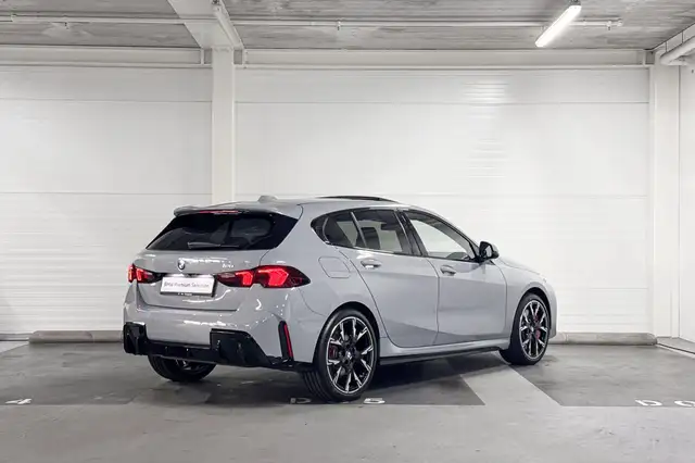 BMW 1 Series view 6