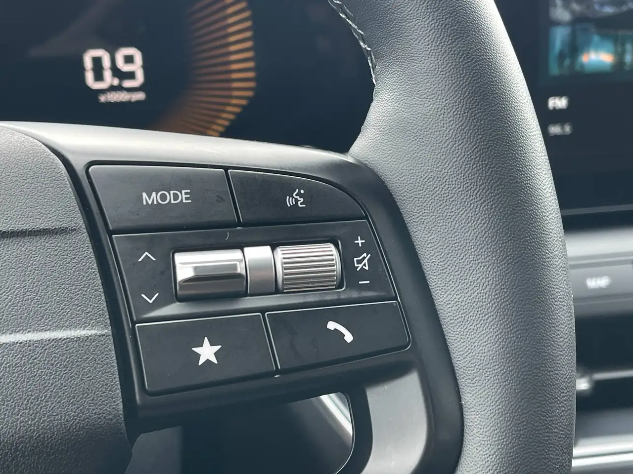 Kia K4 снимка Kia K4