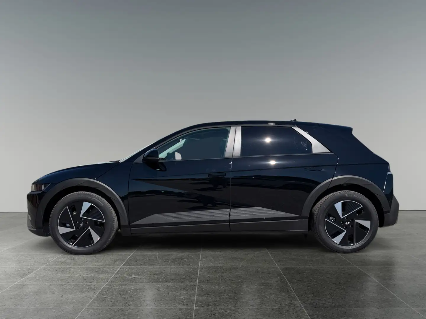 Hyundai IONIQ 5 Comfort Line 84kWh 4WD i5c72 Schwarz - 2