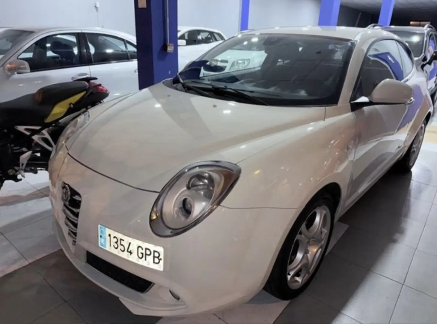 Alfa Romeo MiTo 1.4 TB Progression 120 Blanc - 1
