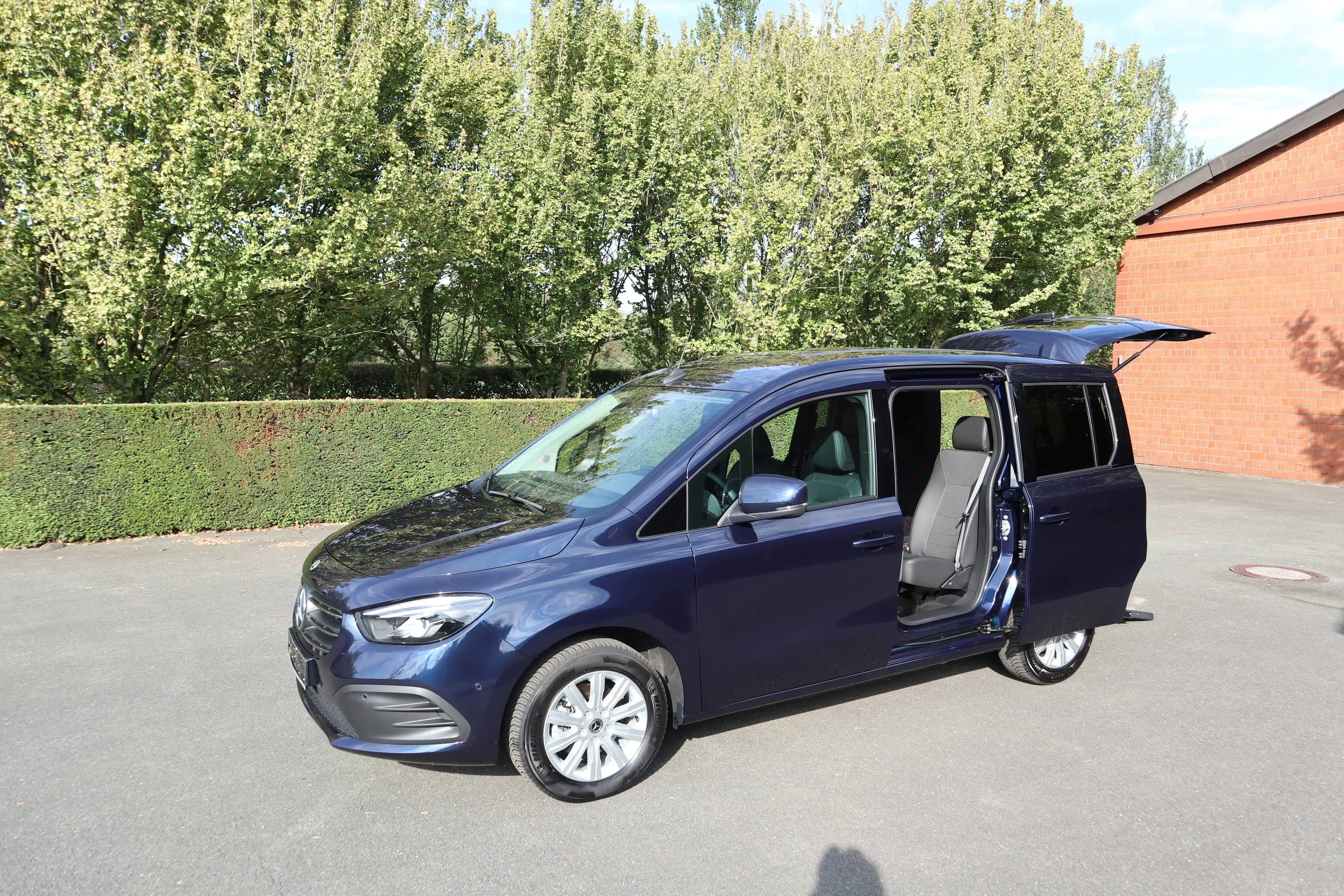 Mercedes-Benz T-Class 180 Edition*rollstuhlgerecht*neuer AMF-Bruns Umbau*Wenderampe*5.Sitzer* — photo 5
