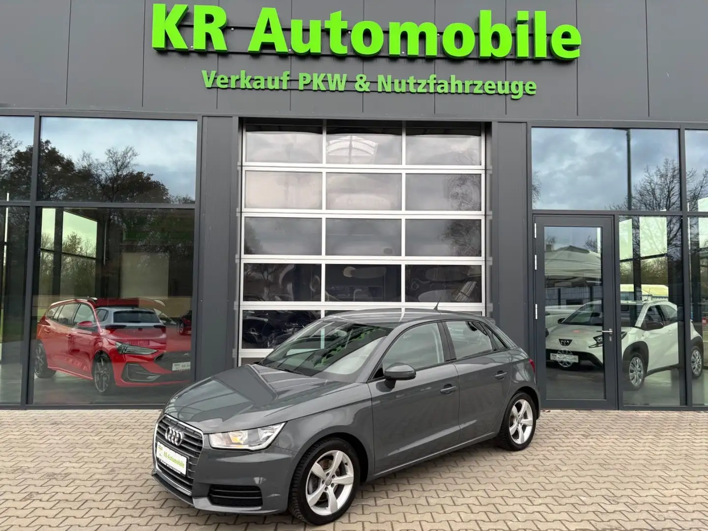 Audi A1 Sportback - Allwetterreifen Grau - 2