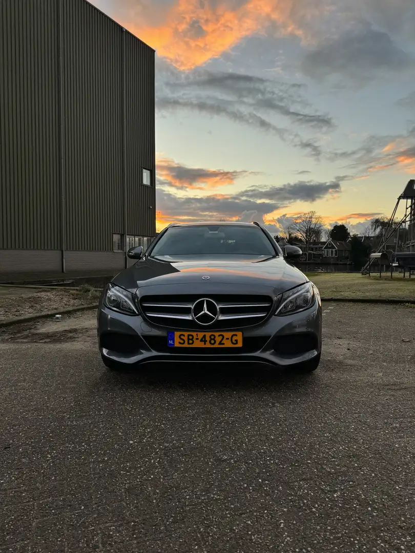 Mercedes-Benz C 200 Premium Grijs - 1