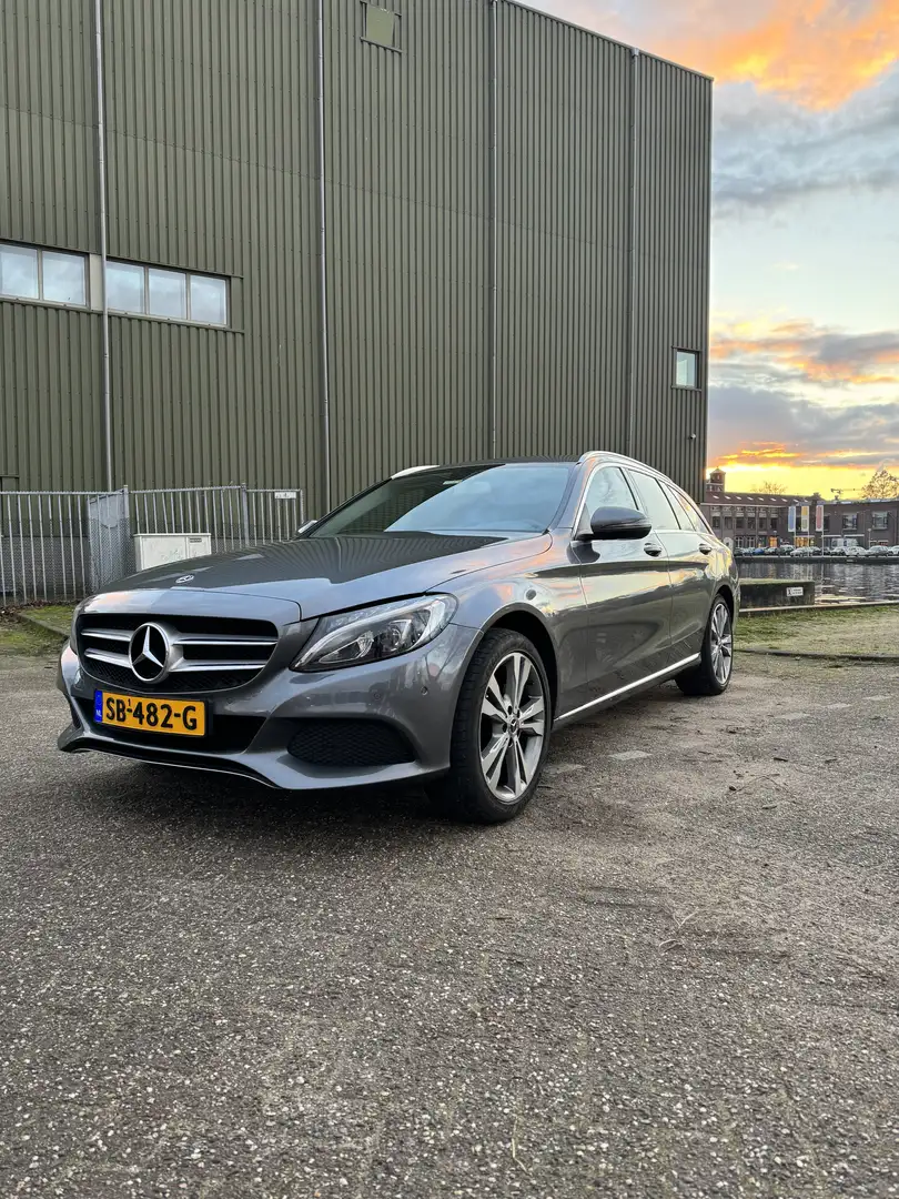 Mercedes-Benz C 200 Premium Grijs - 2
