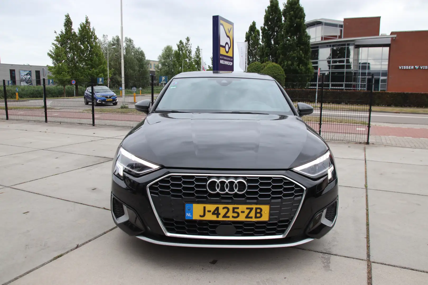 Audi A3 Sportback 30 TFSI Business edition Pano, Viritueel Zwart - 2
